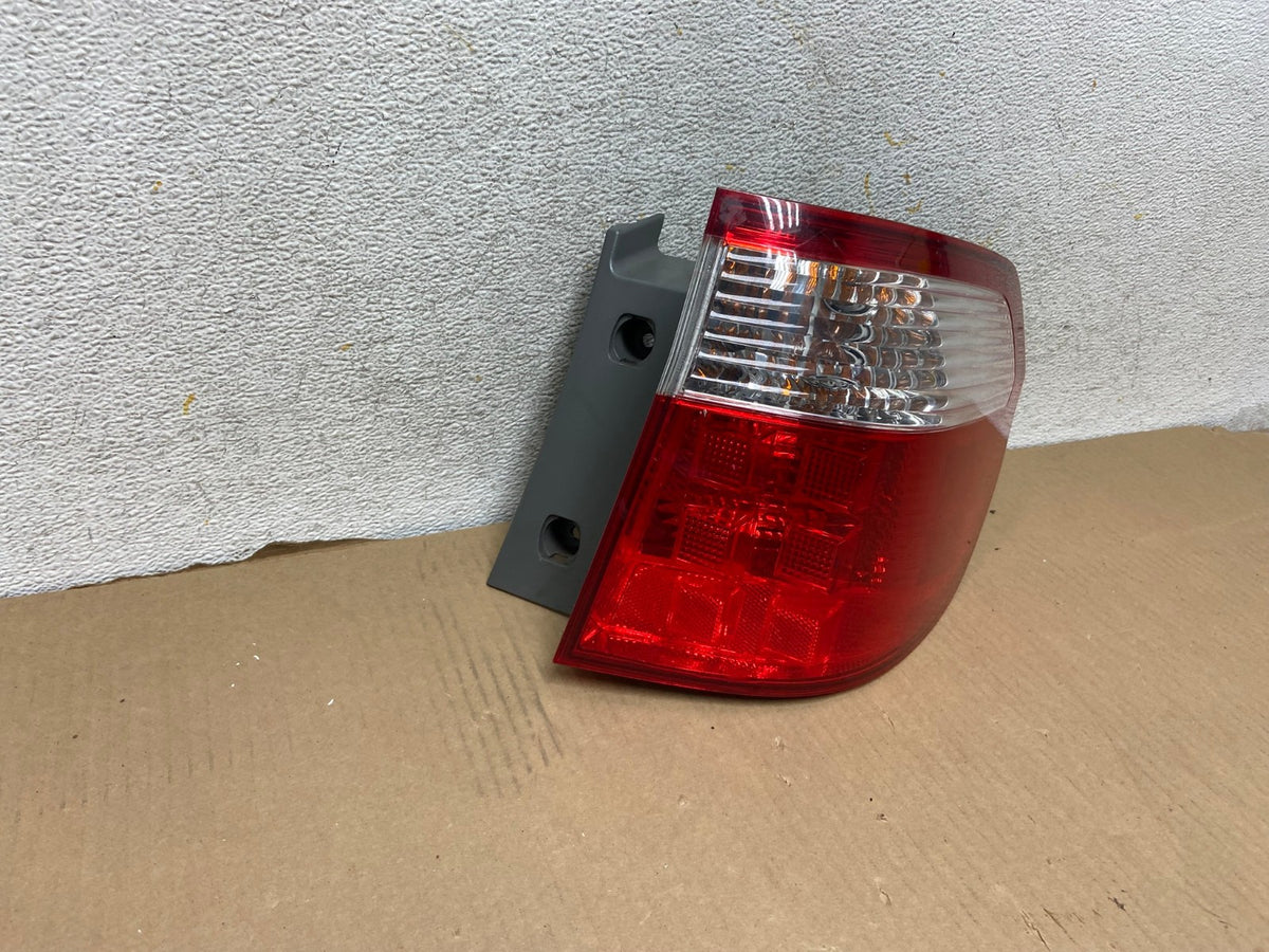 2005 2006 2007 Honda Odyssey Right Passenger RH Side Tail Light AH2998 LK1