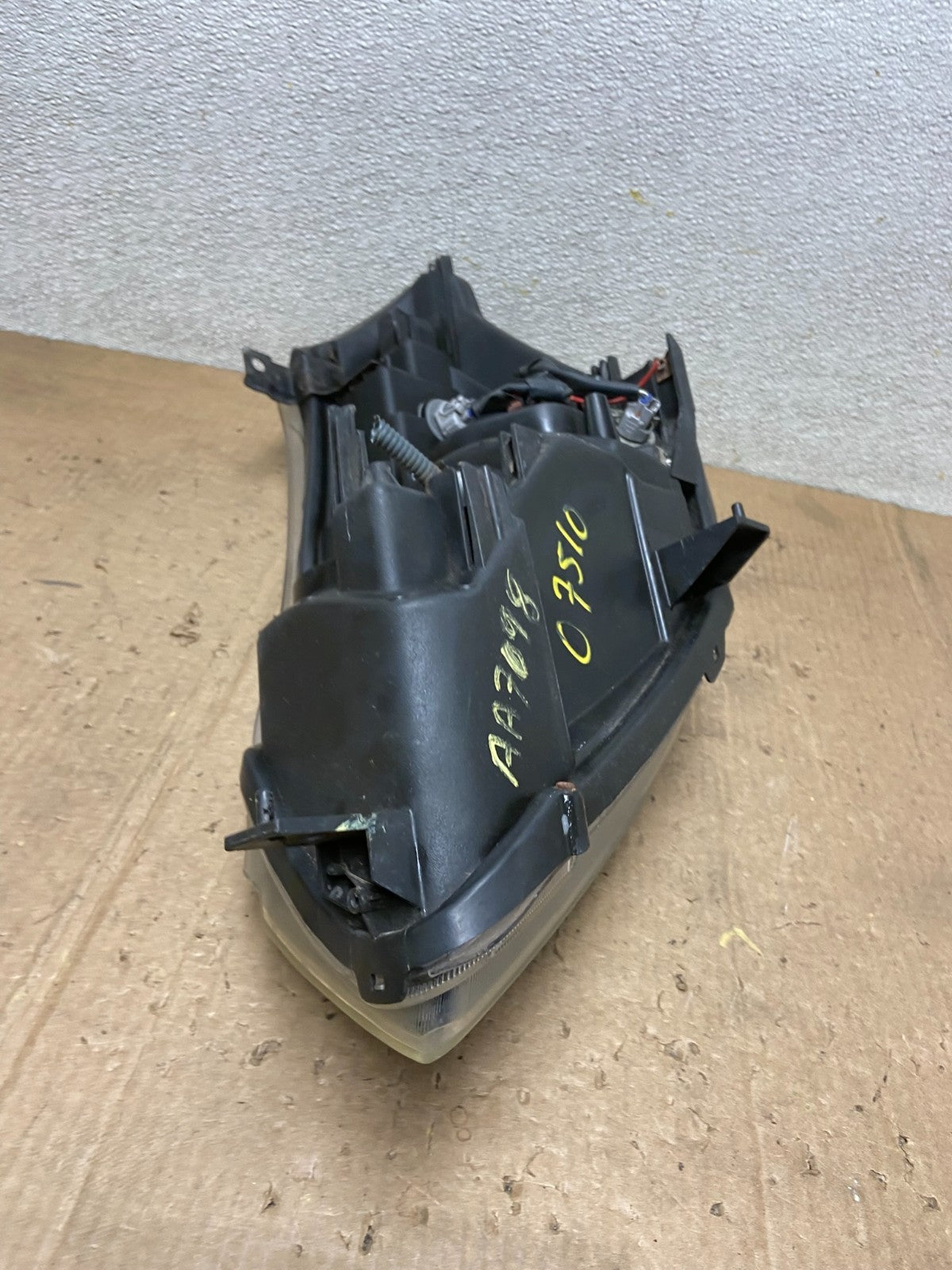 2004 to 2009 Nissan Quest Right Passenger RH Black Headlight AA7098 DW8