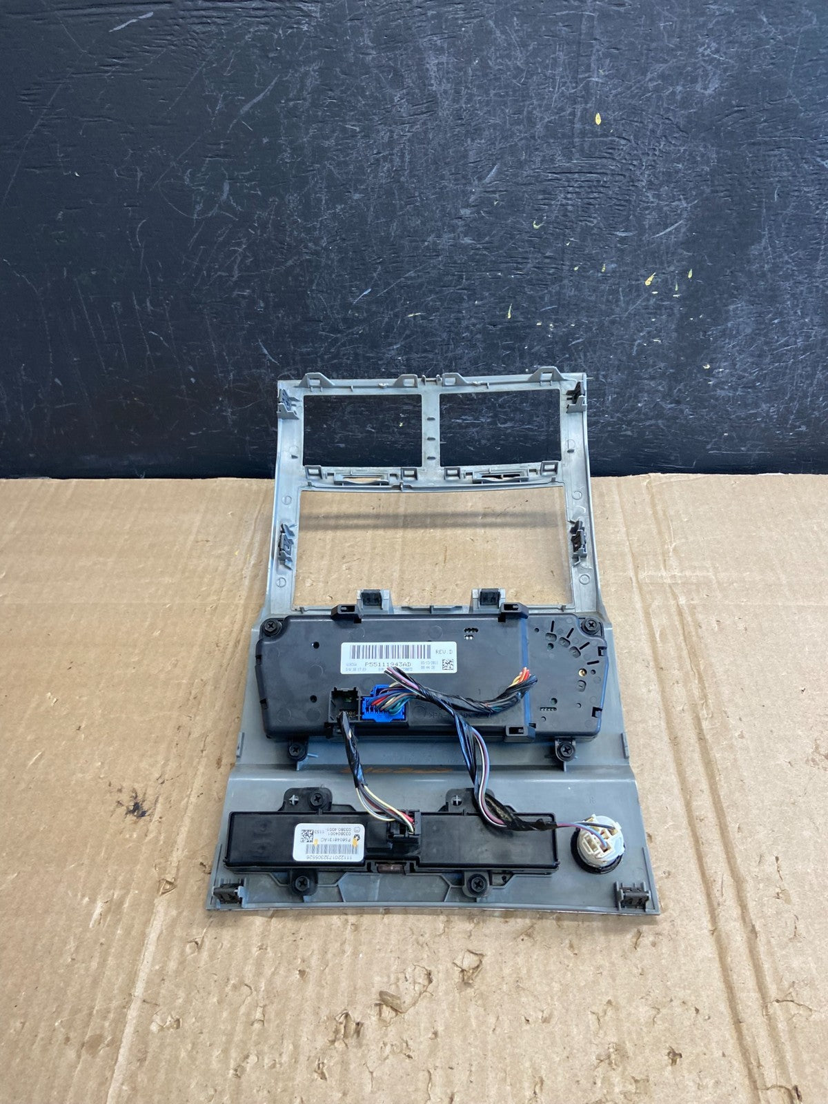 2007 to 2012 Dodge Nitro Dash Climate Temperature Control Radio Bezel AE1912 DG4