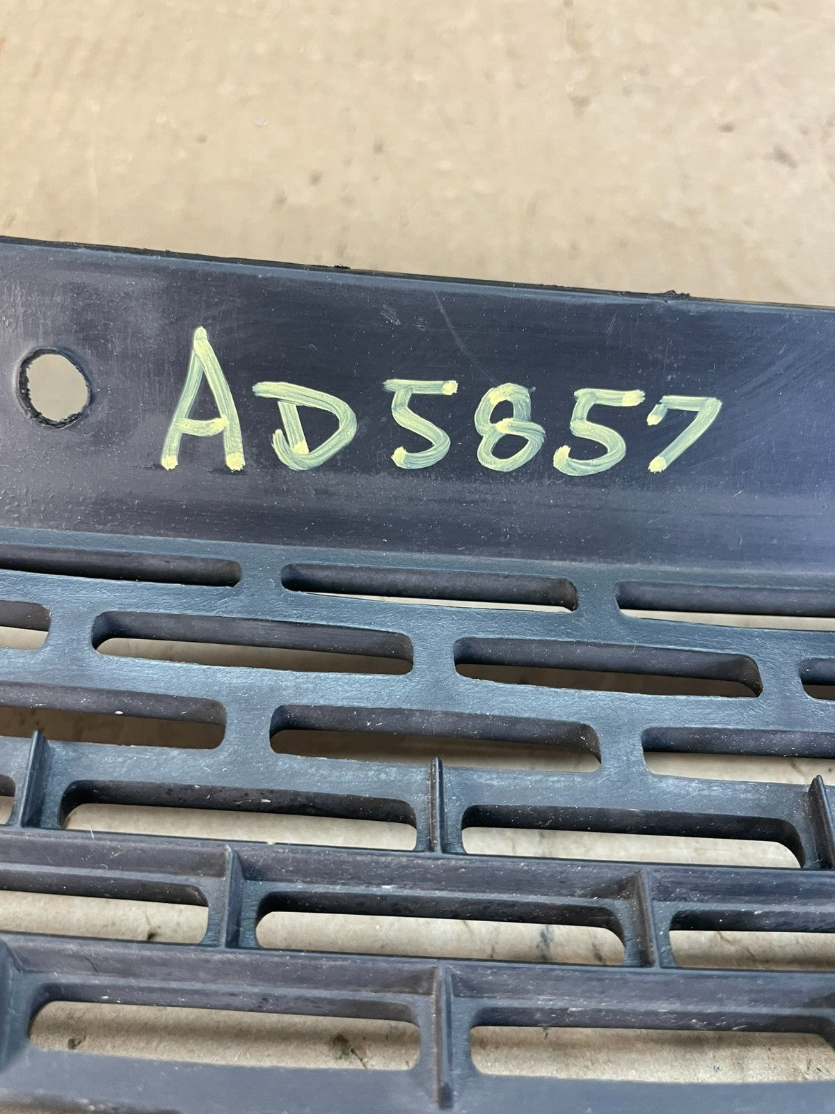 2007 to 2012 GMC Acadia Front Upper Grill Grille AD5857 DW5