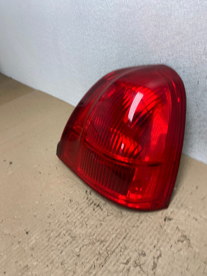 2003 to 2011 Lincoln Town Car Right Passenger Rh Tail Light AF2938 LK1