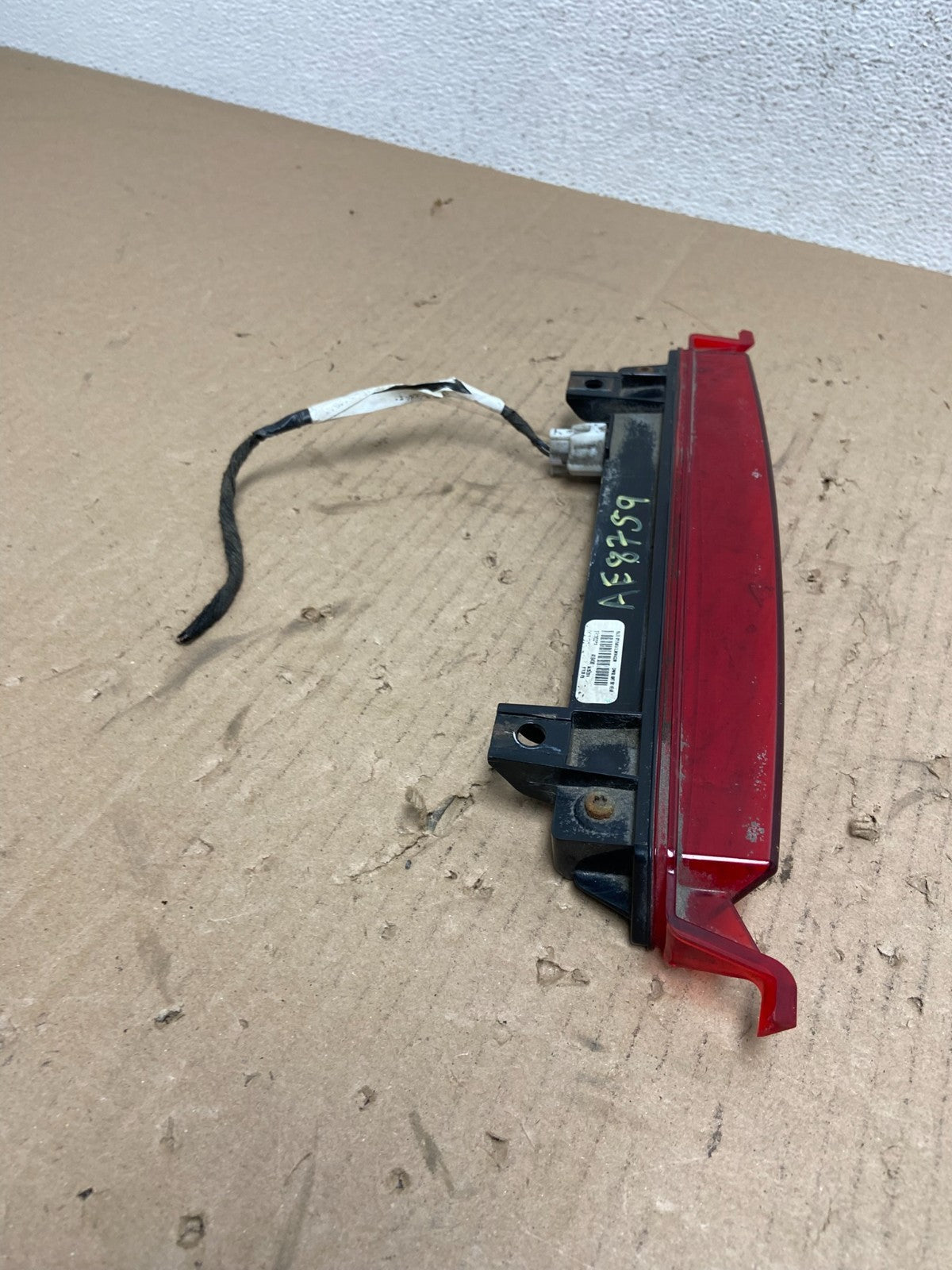 2009-2017 Chevrolet Traverse High Mounted 3rd Third Stop Brake Light AE8759 DG7
