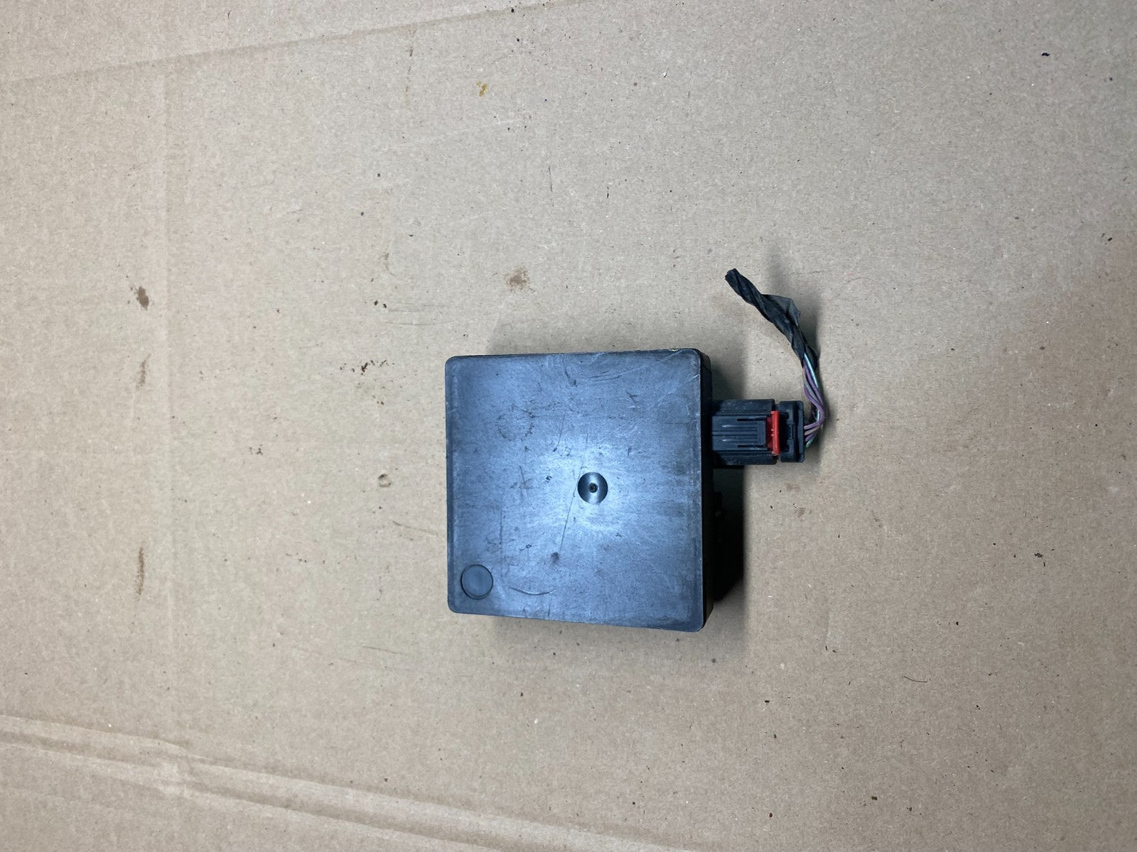 2013 to 2018 Ford Lincoln Rear Radar Blind Spot Module r8717 DG0