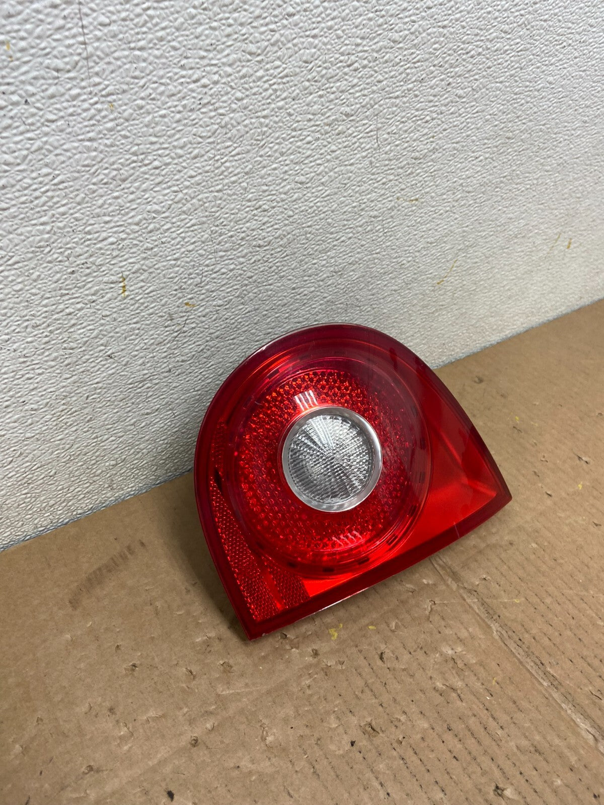 2006-2009 Volkswagen Golf Right Passenger Rh Tail Light Inner Trunk D6834 DG12