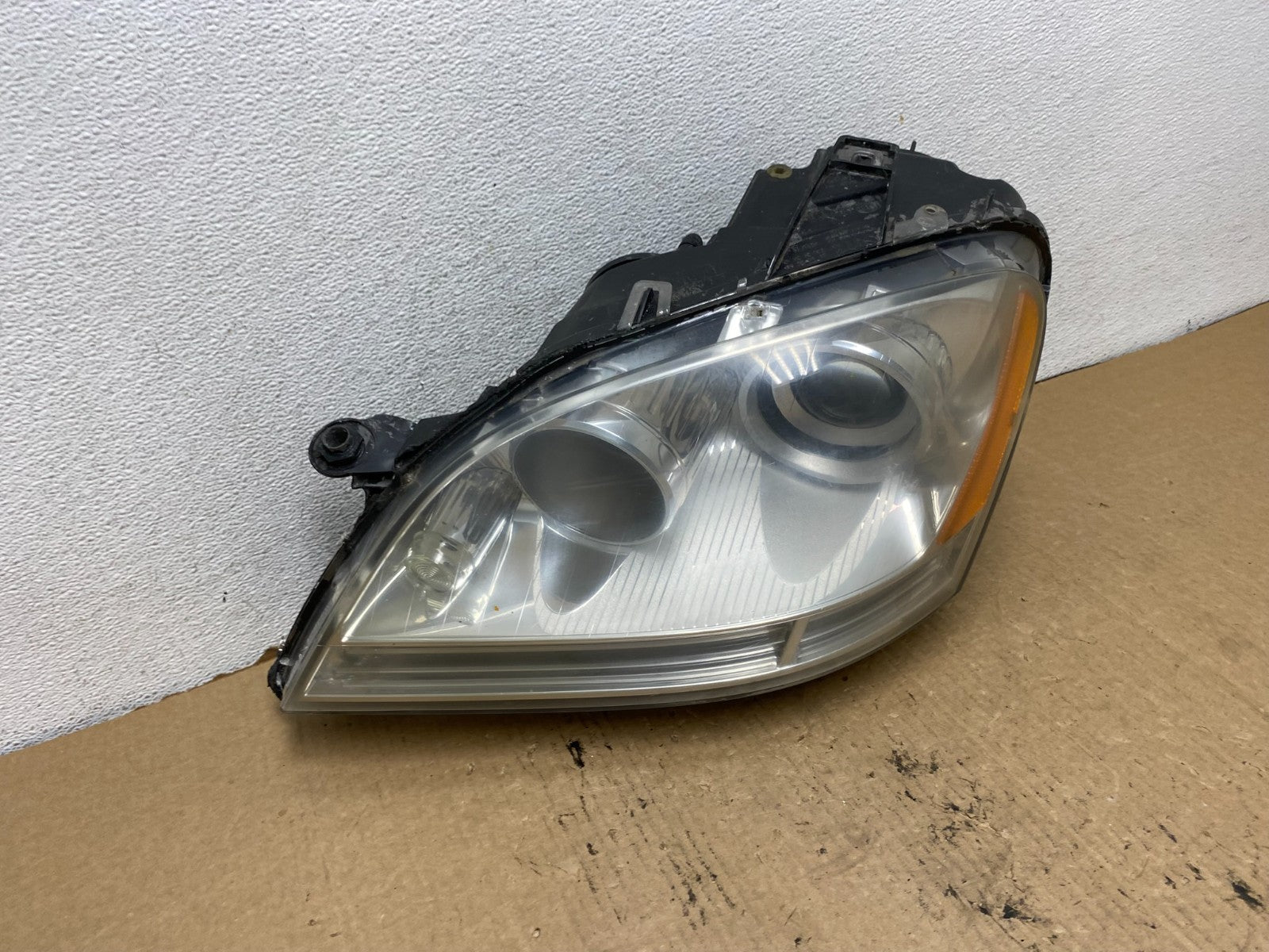 Halogen 2006-2009 Mercedes-Benz ML-Class Headlight Left Driver LH AG2208 DW2