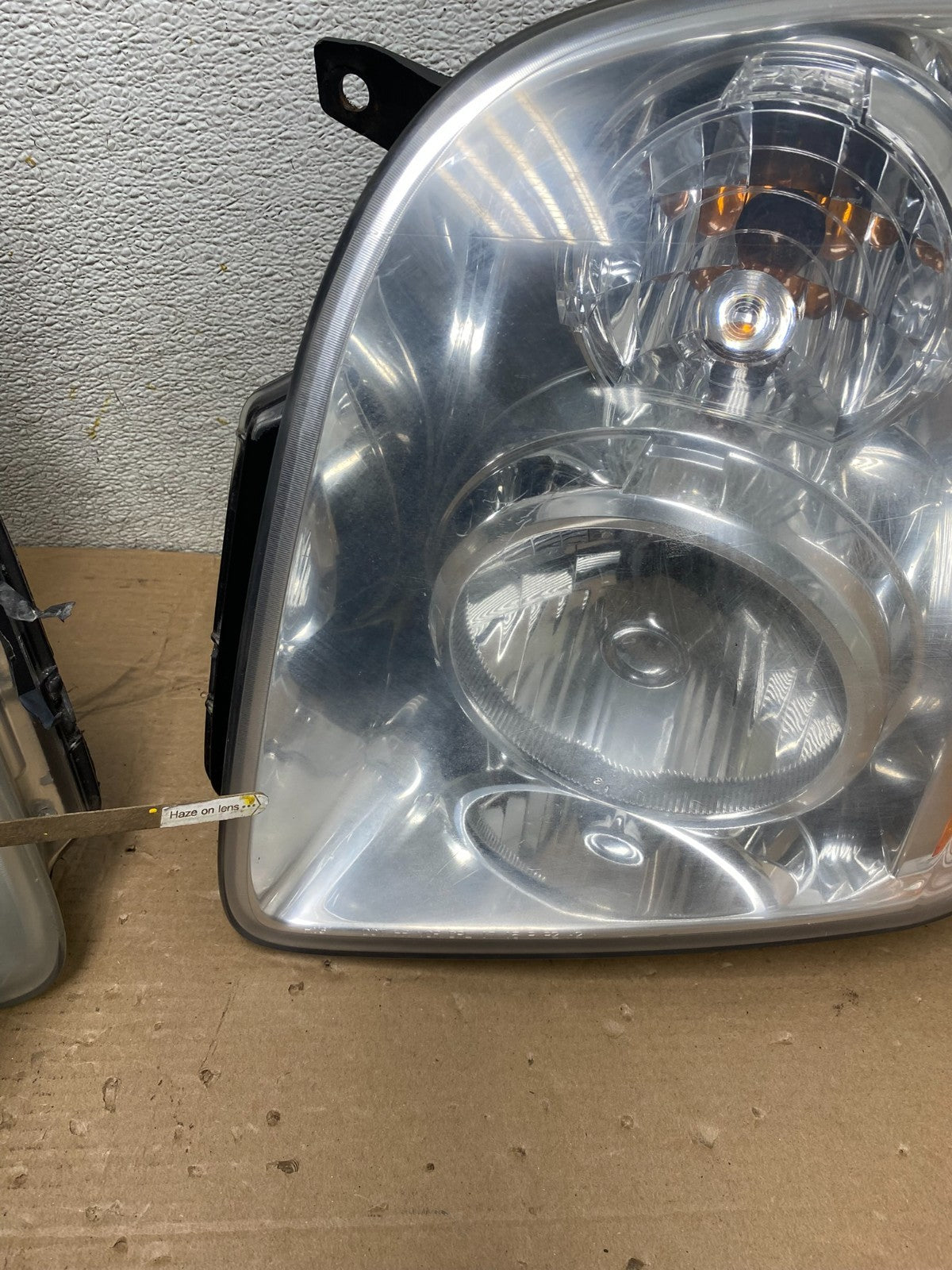 2007 - 2014 GMC Yukon Halogen Headlights Left+Right Side Set R0632 DW9