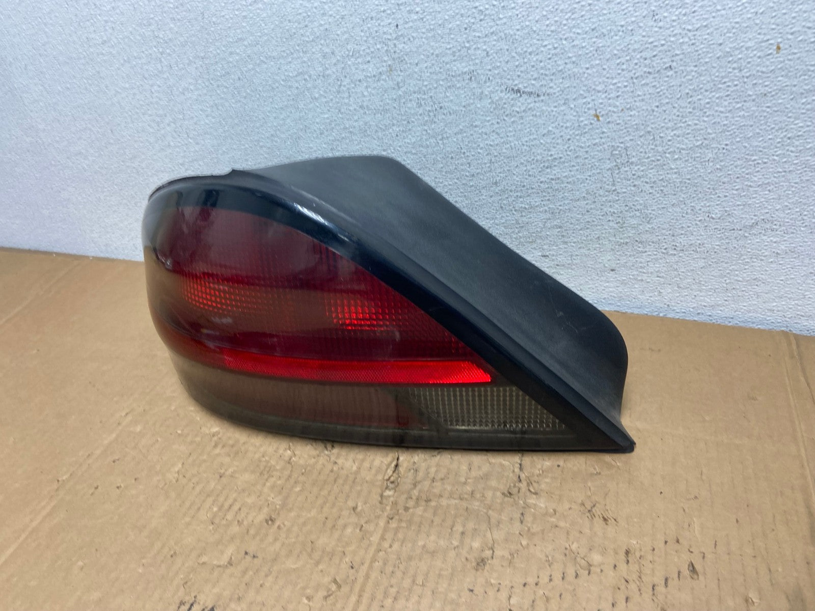 1999-2005 Pontiac Grand AM Left Driver LH Side Tail Light AD1113 LK1