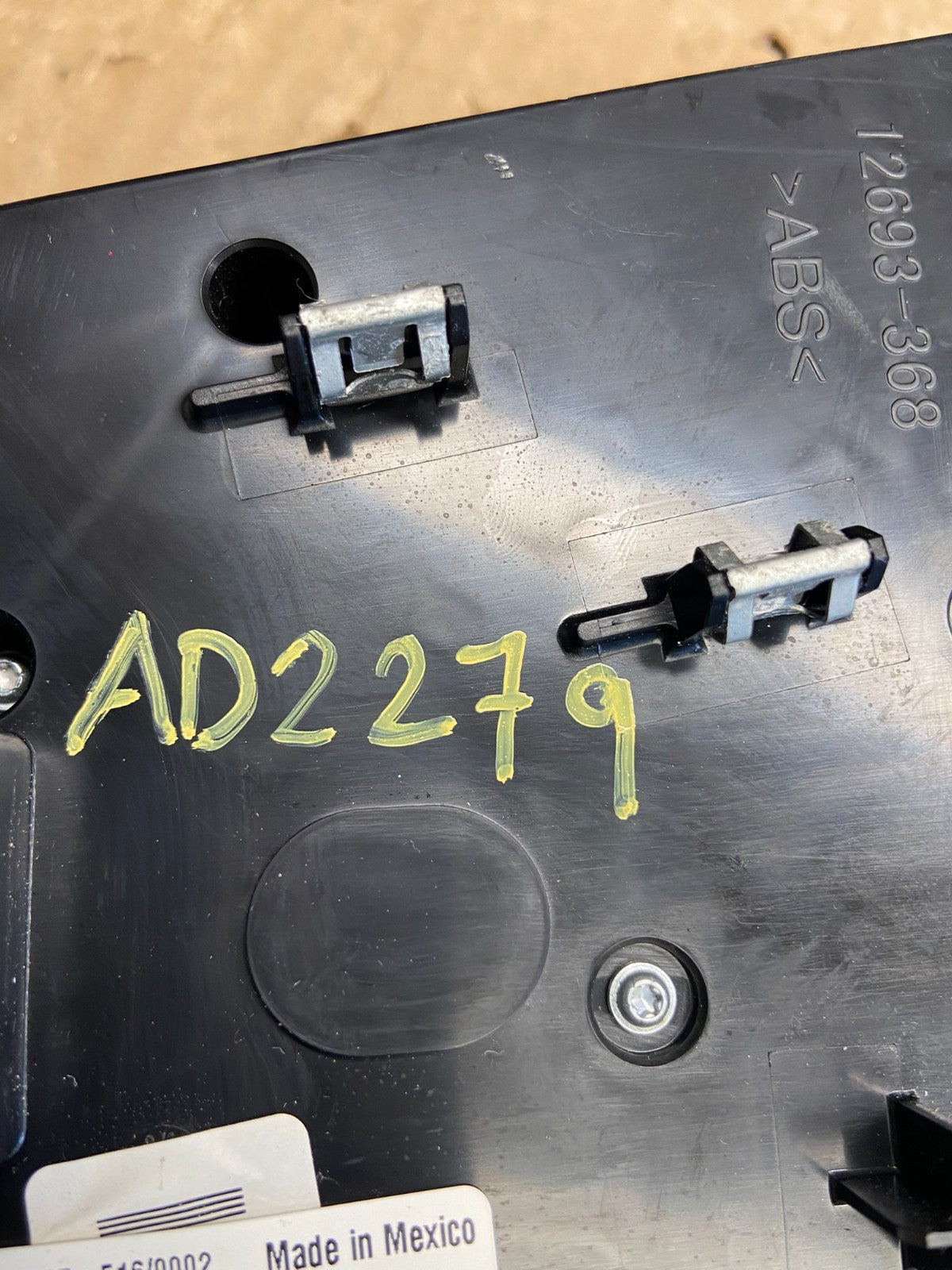 2012-2015 Chevy Equinox Terrain Radio Face Climate Control Panel Bezel ad2279 DG6