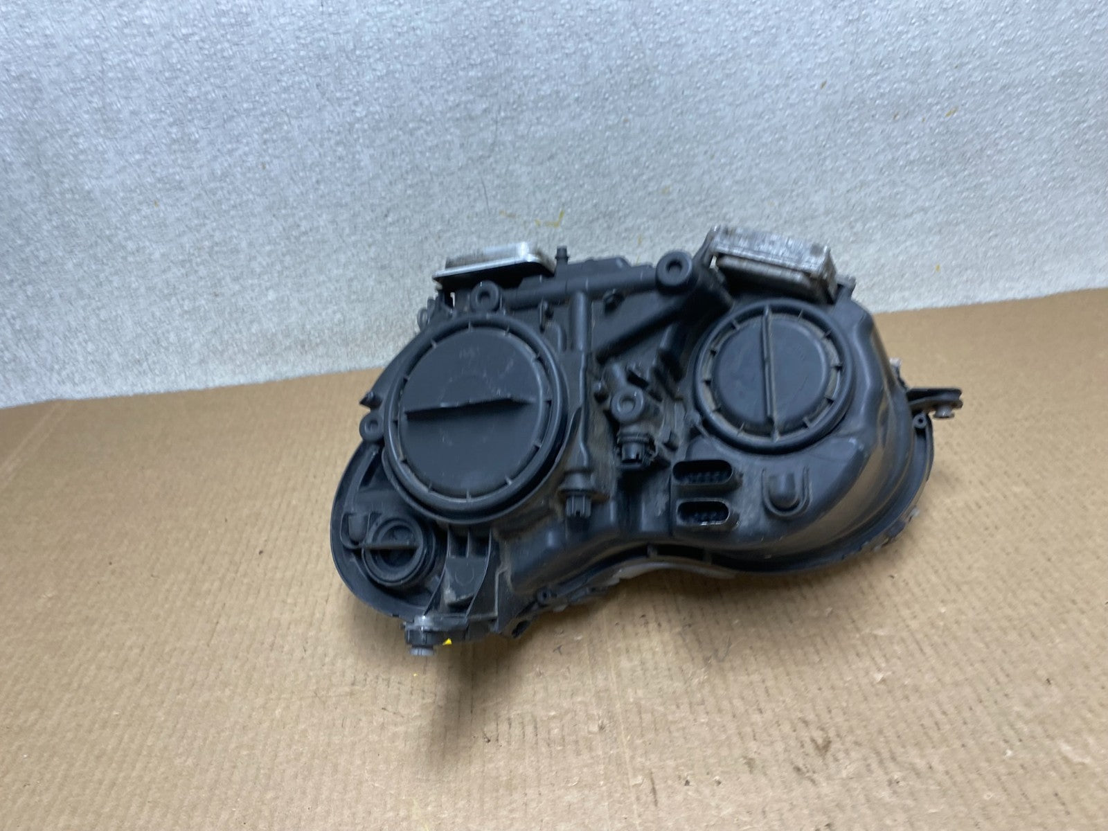 2003-2005 Mercedes Benz W209 CLK CLK350 Right Passenger Xenon Headlight W5038 DW6
