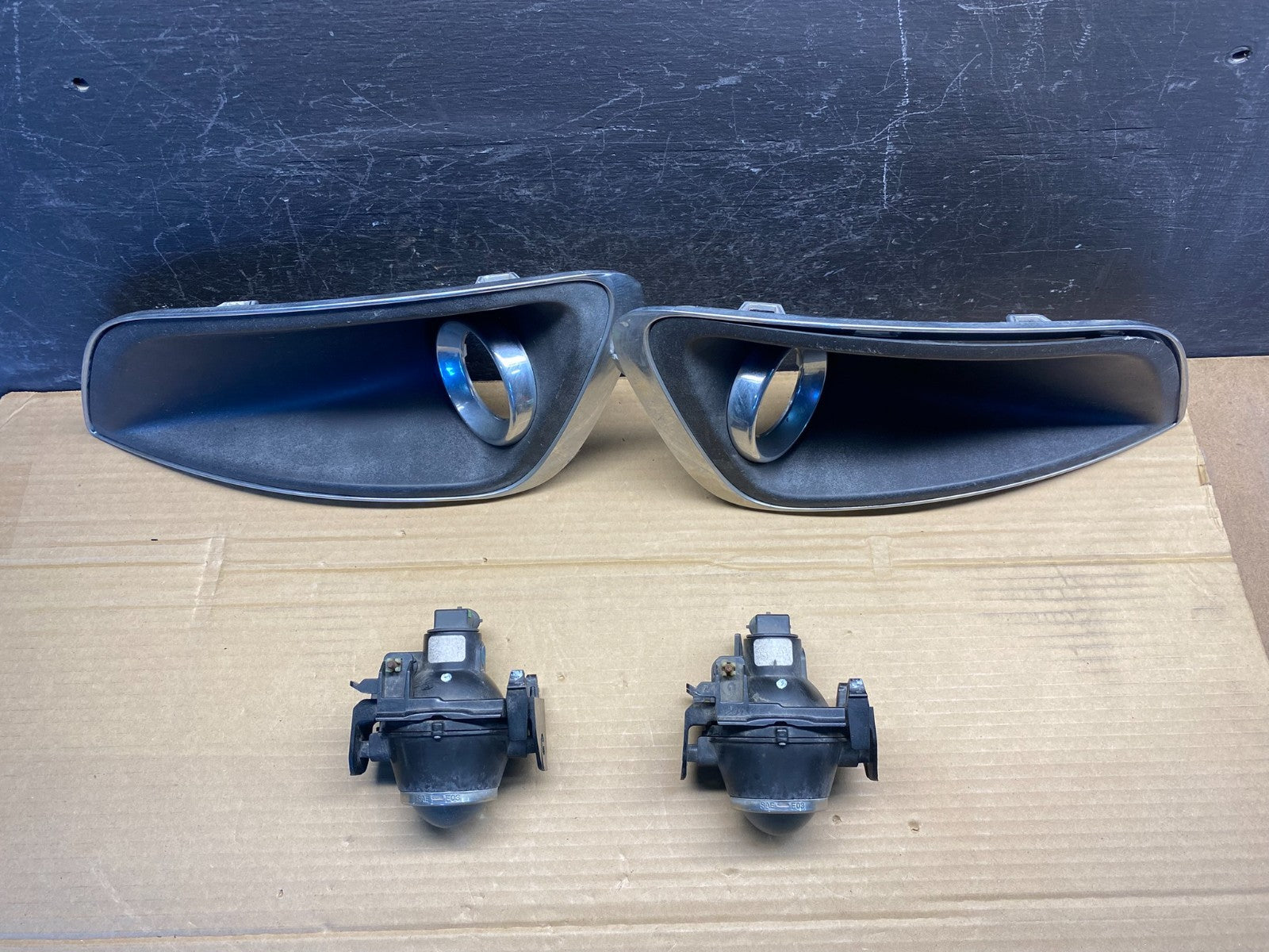 2009 to 2012 Lincoln MKS Left+Right Side Fog Lights1