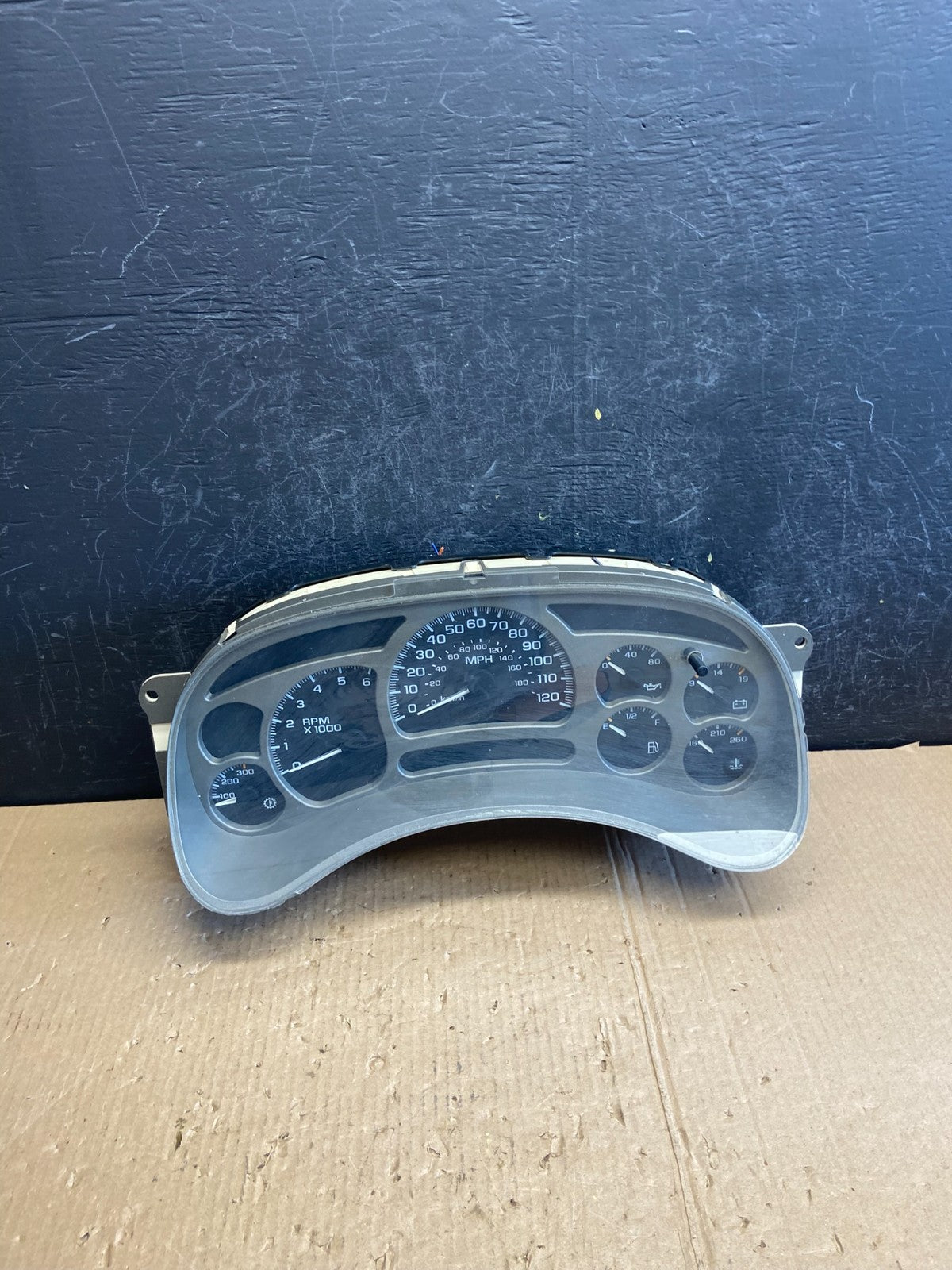 2003 to 2006 GMC Yukon Denali Cluster Gauge Speedometer AE4132 DG0