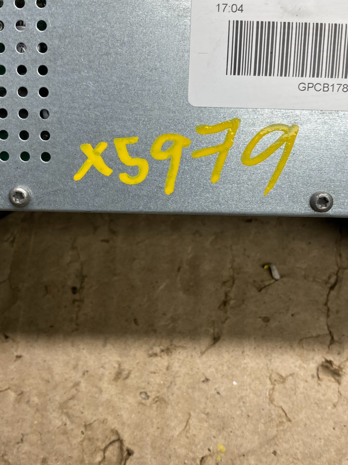 2016 Lincoln MKZ Speedometer Cluster Gauge OEM x5979 DG8