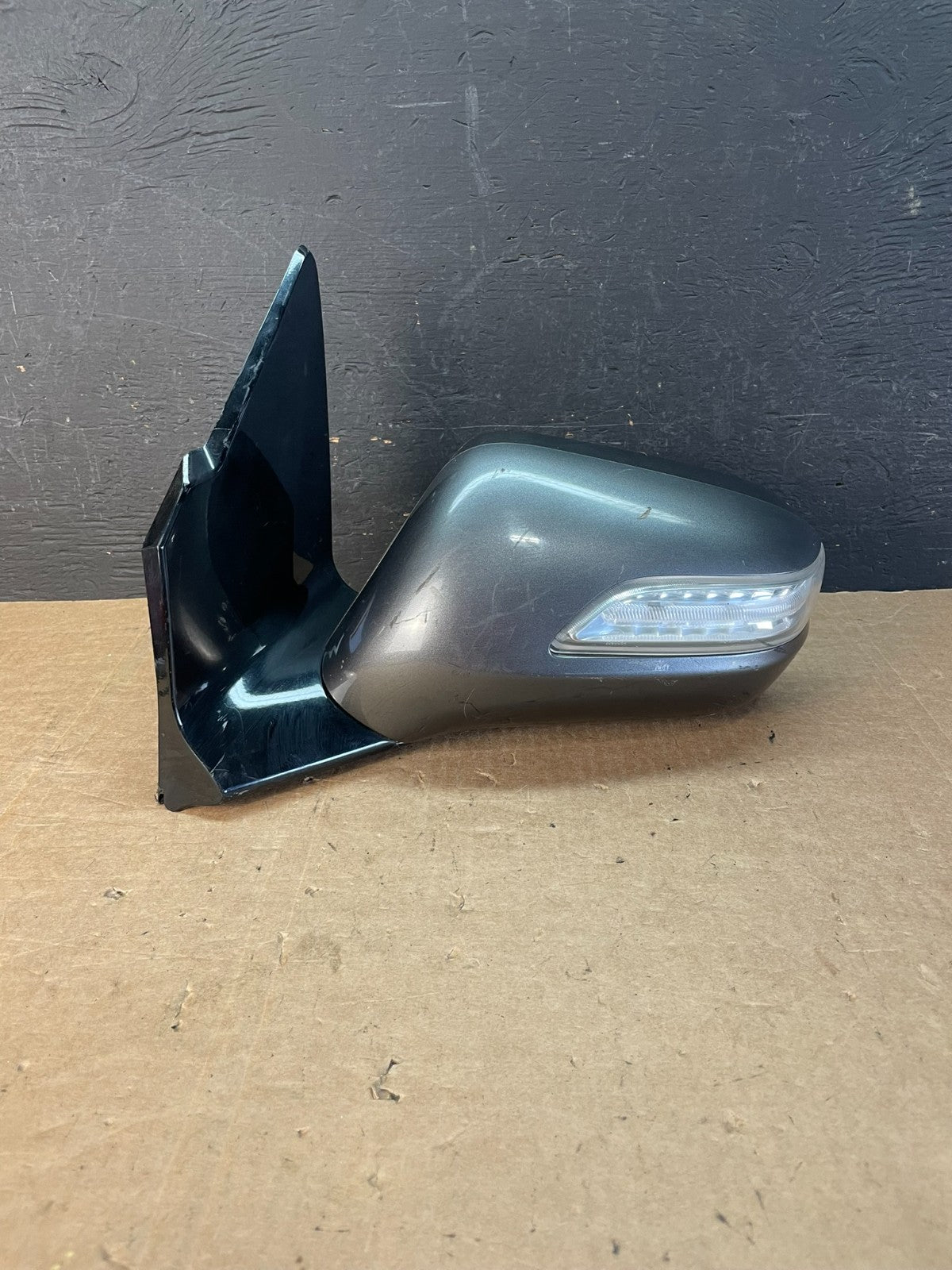 2010 to 2013 Acura MDX Left Driver LH H Side View Door Mirror AE8557 DW0