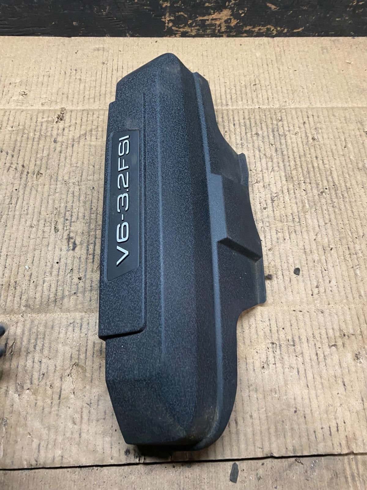 2006 to 2008 Audi A6 3.2L Engine Motor Cover t6627 DG2