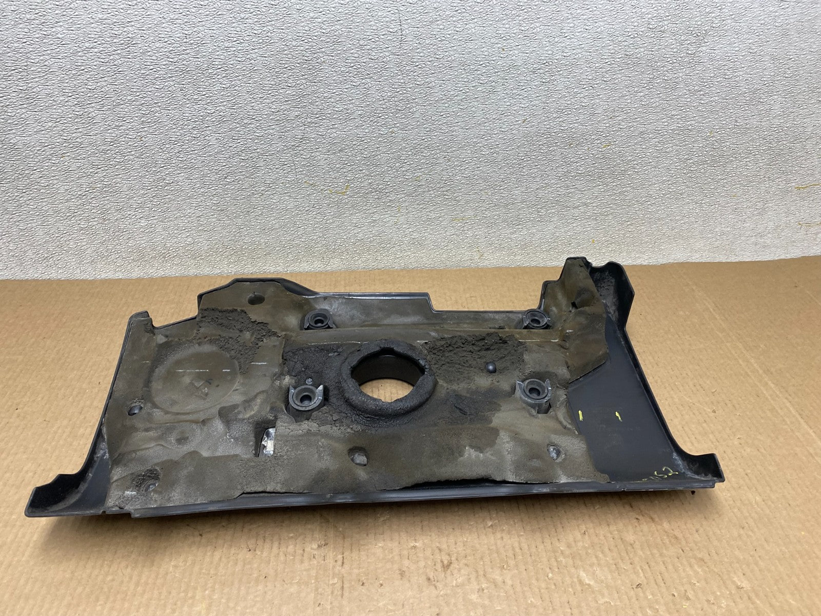 2007 to 2014 Volvo XC90 OEM 3.2L Upper Top Engine Motor Dust Cover Oem w5052 DG5