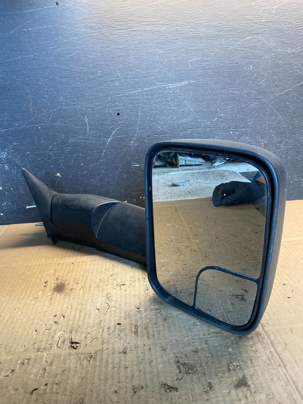1999 - 2006 Chevrolet Silverado Suburban Right Door Mirror AA75499