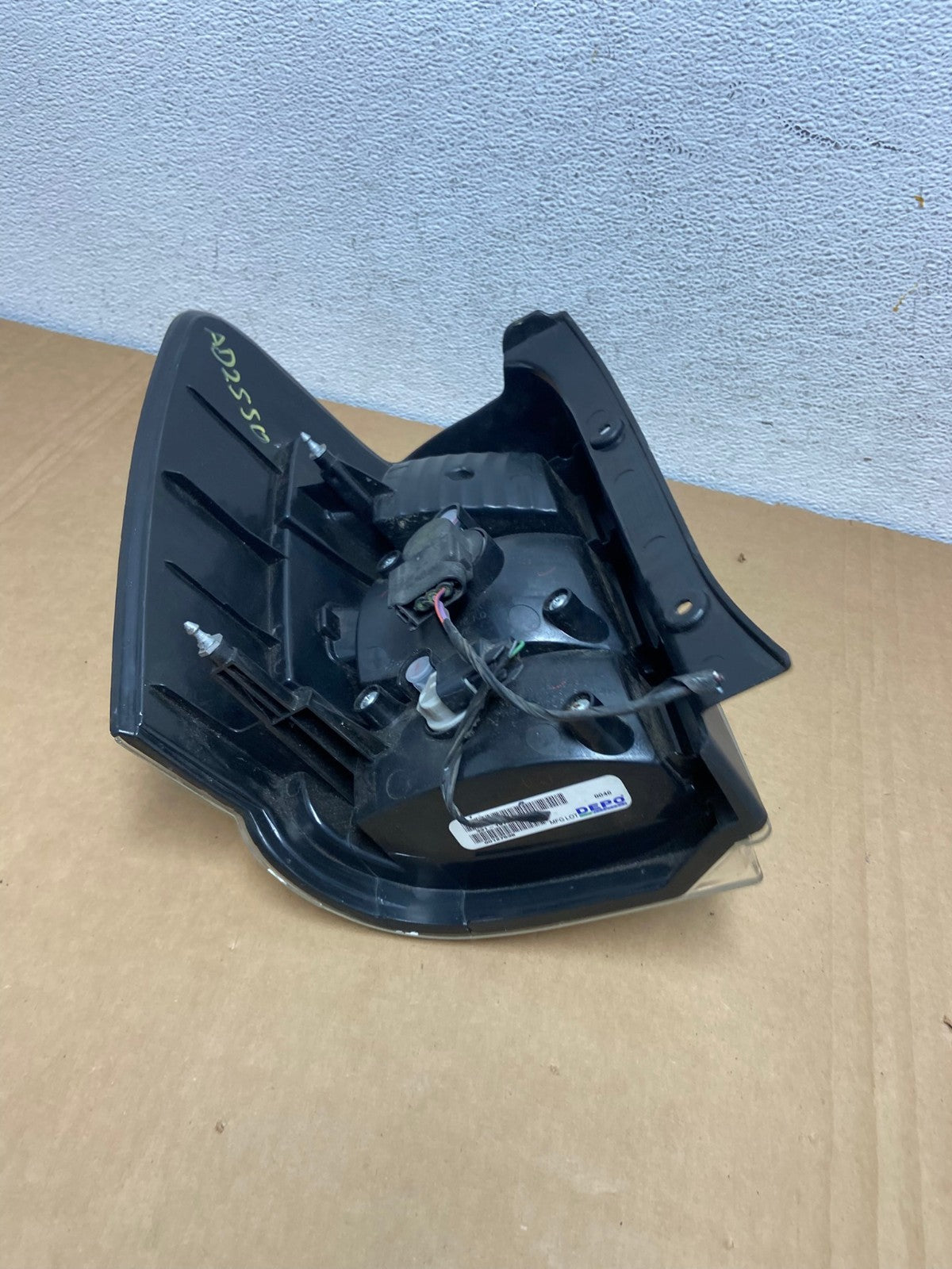 2008 2009 2010 2011 Mercury Mariner Right Passenger Side Tail Light AD2550 LK6