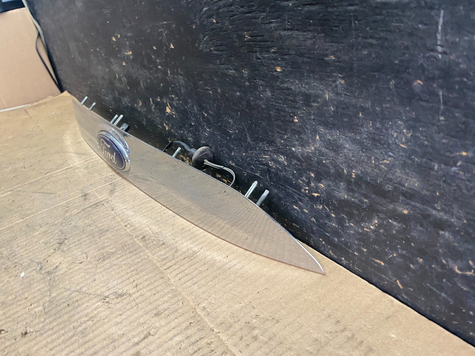 2013 to 2016 Ford Escape Rear Trunk Molding Trim Oem r7920 DG1