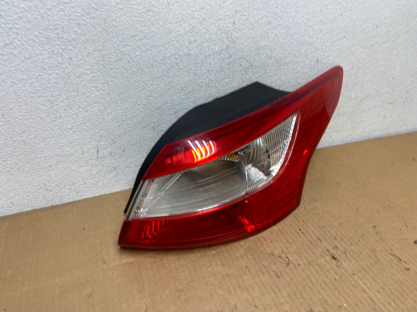 2012 2013 2014 Ford Focus Sedan Right Passenger Rh Side Tail Light AD0922 LK2