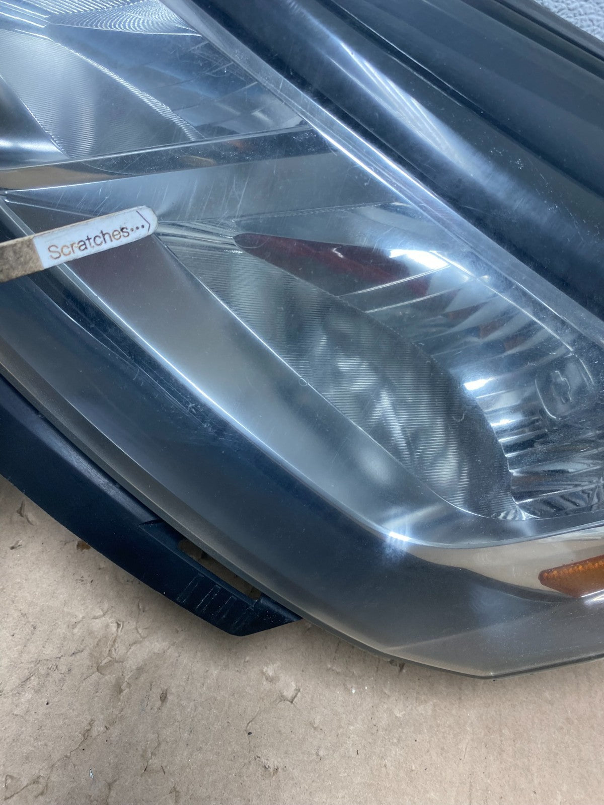 2013-2017 Chevrolet Traverse Left Driver LH Side Headlight Halogen AG5799 DW3