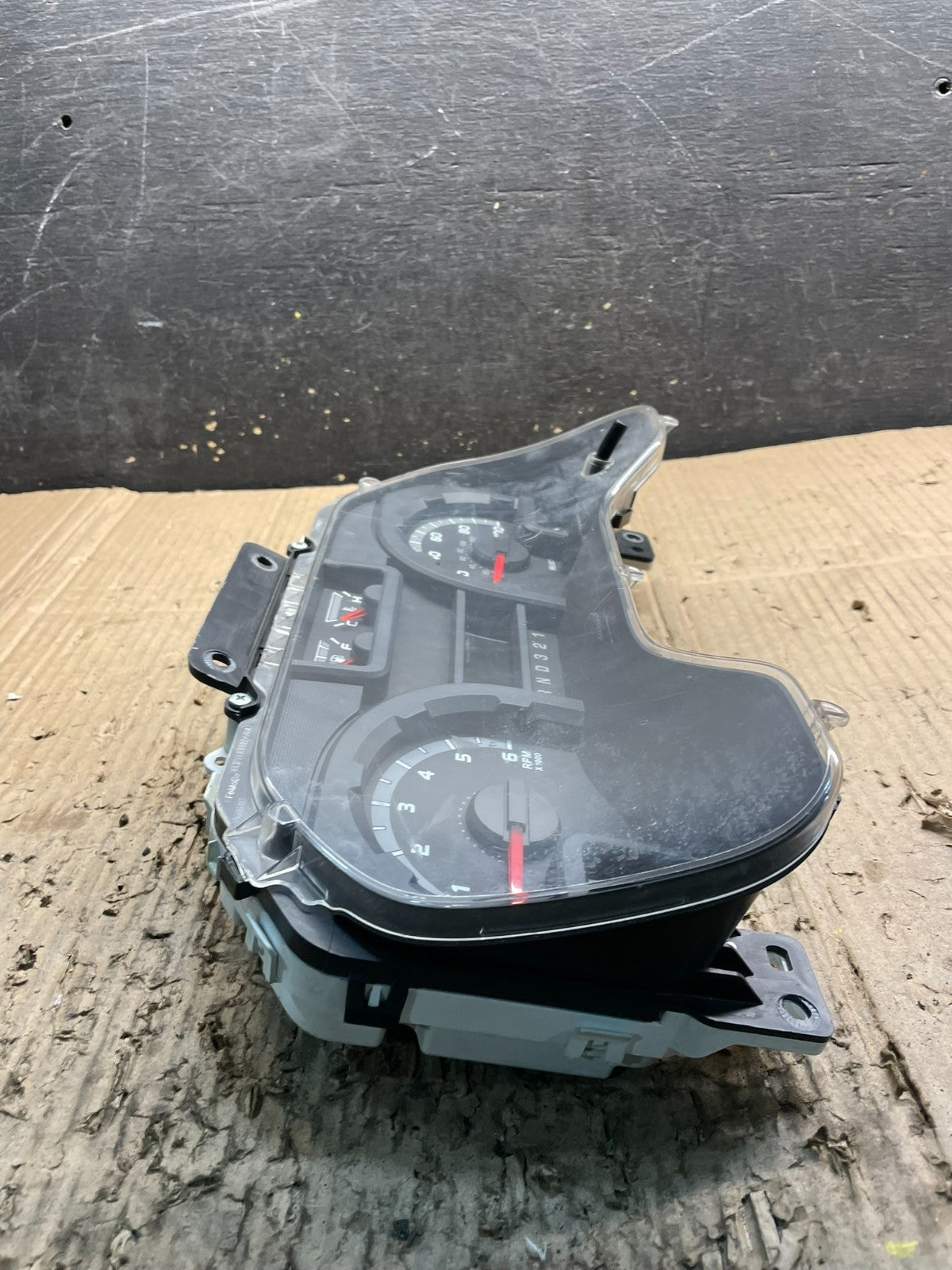 2011 2012 2013 Ford E150 E250 E350 VAN Gauge Speedometer Cluster x9842 DG6