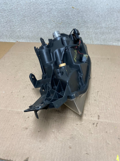 2003-2004 Mitsubishi Outlander Right Passenger Headlight Oem Z4075 DG8