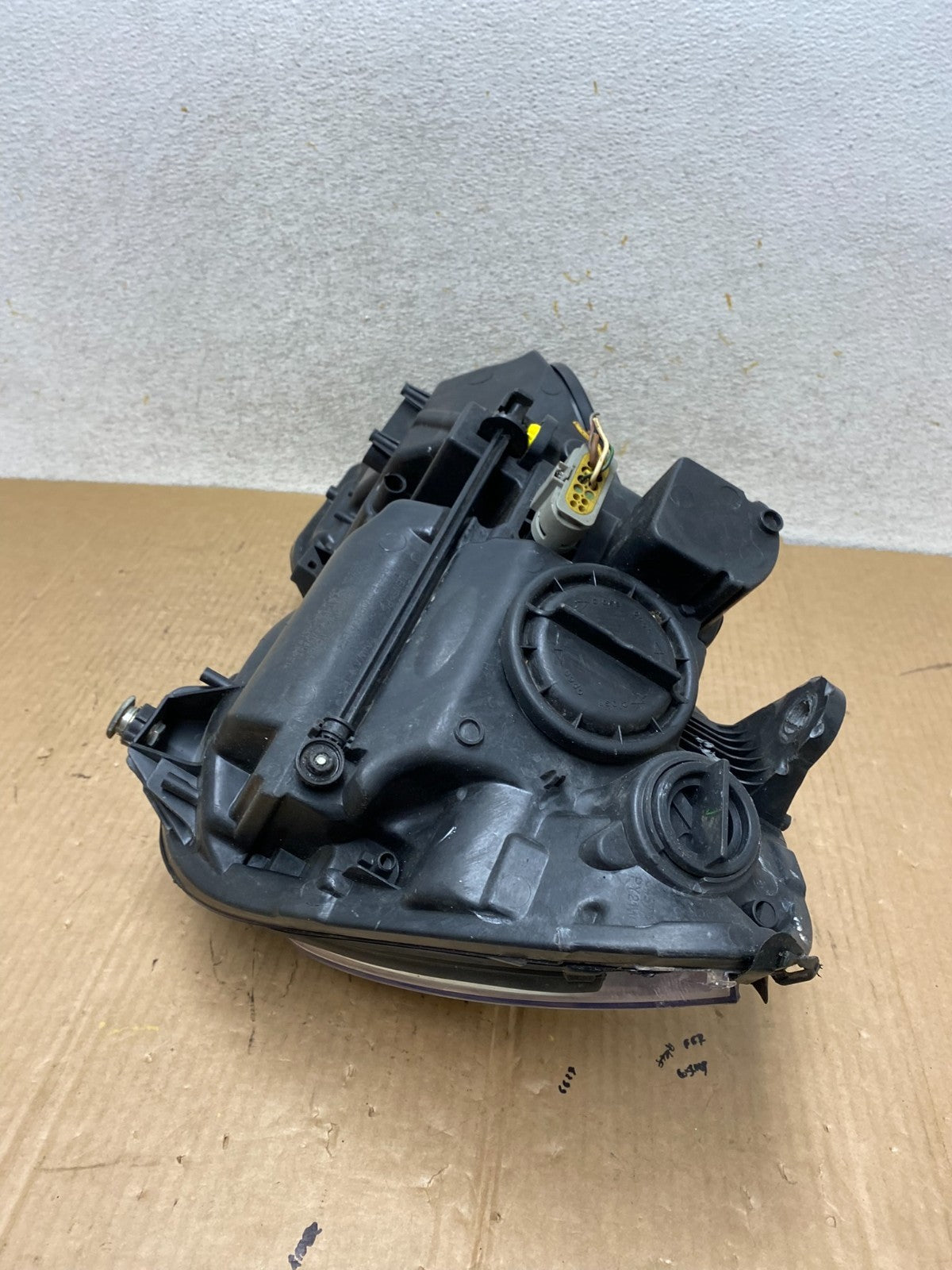 2010-2013 Mercedes E Class E350 E550 Right Passenger Halogen Headlight AI6659 DW6