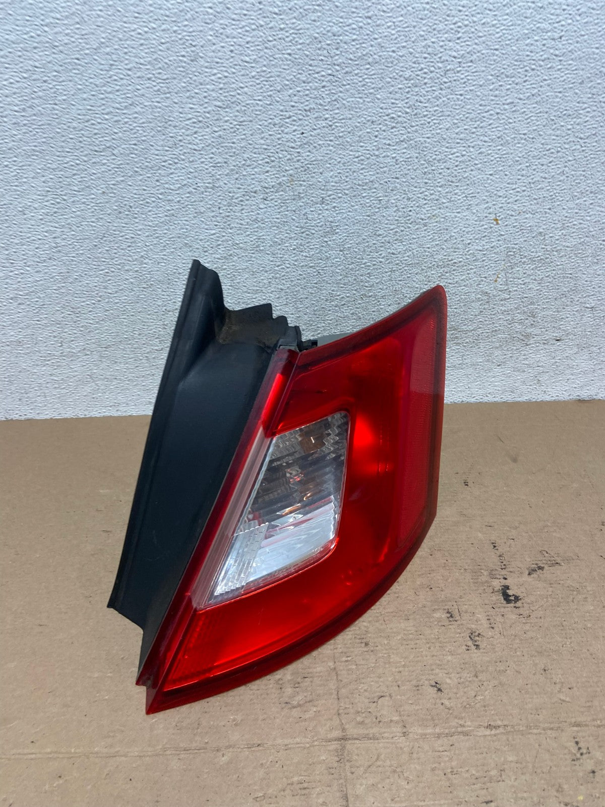 2010 to 2012 Ford Taurus Right Passenger Rh Side Tail Light AF4766 LK2