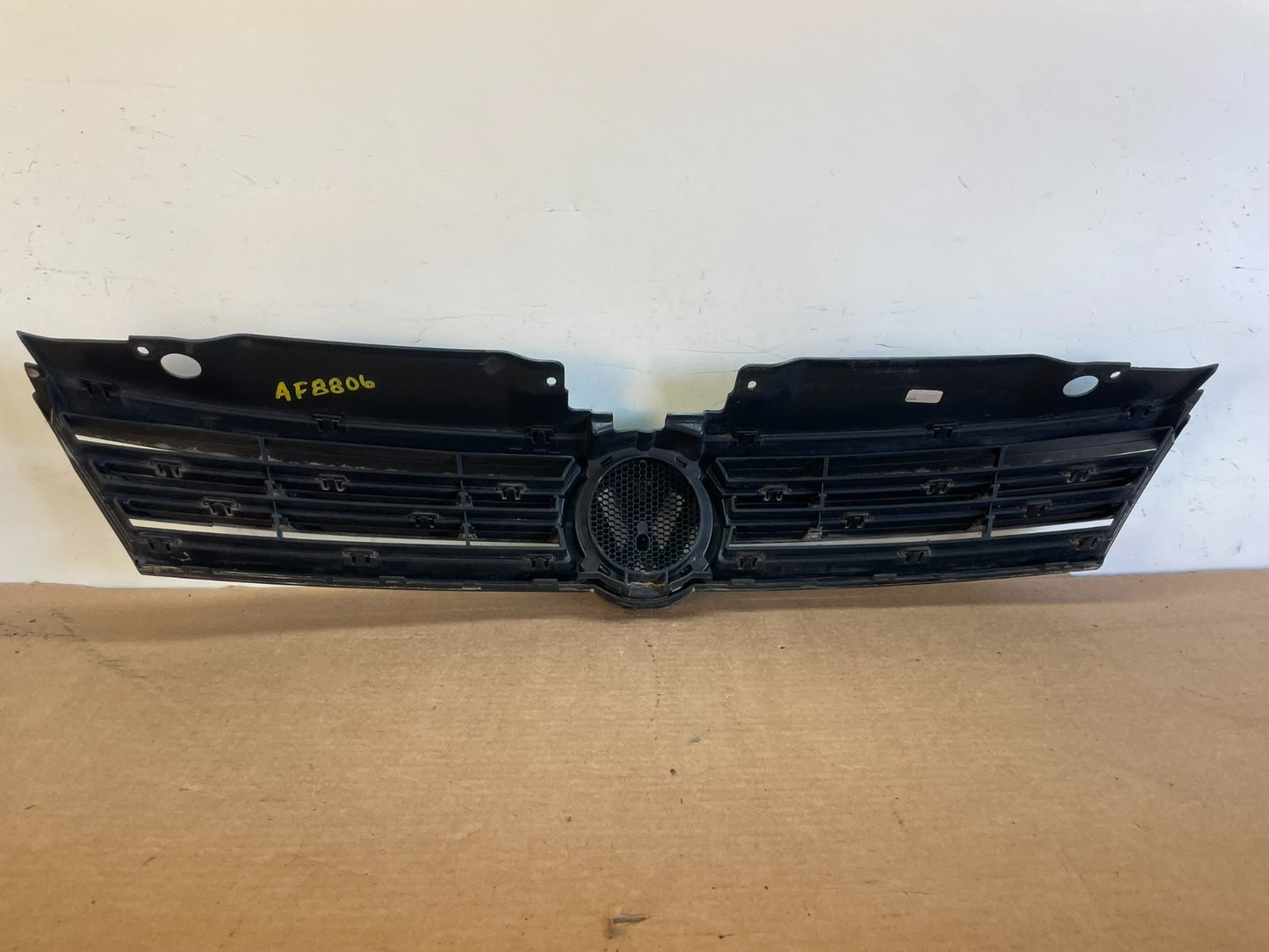2011 to 2014 Volkswagen Jetta Sedan Front Upper Grille Grill AF8806 DG3