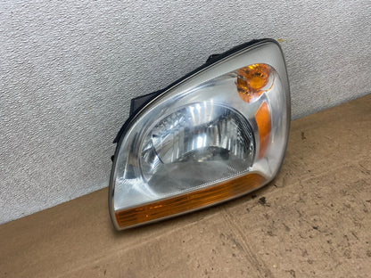 2005 to 2006 Kia Sportage Left Driver LH Halogen Headlight Y7013 DW2