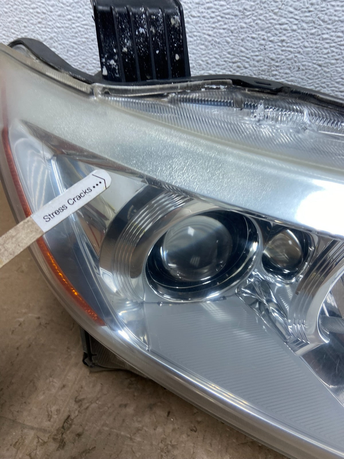 2012 to 2017 Nissan Quest Right Passenger RH Headlight Halogen AD8256 DW4