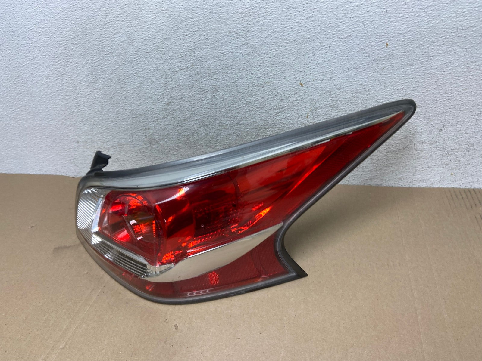 2013 2014 2015 Nissan Altima Right Passenger RH Side Tail Light AG6810 LK1