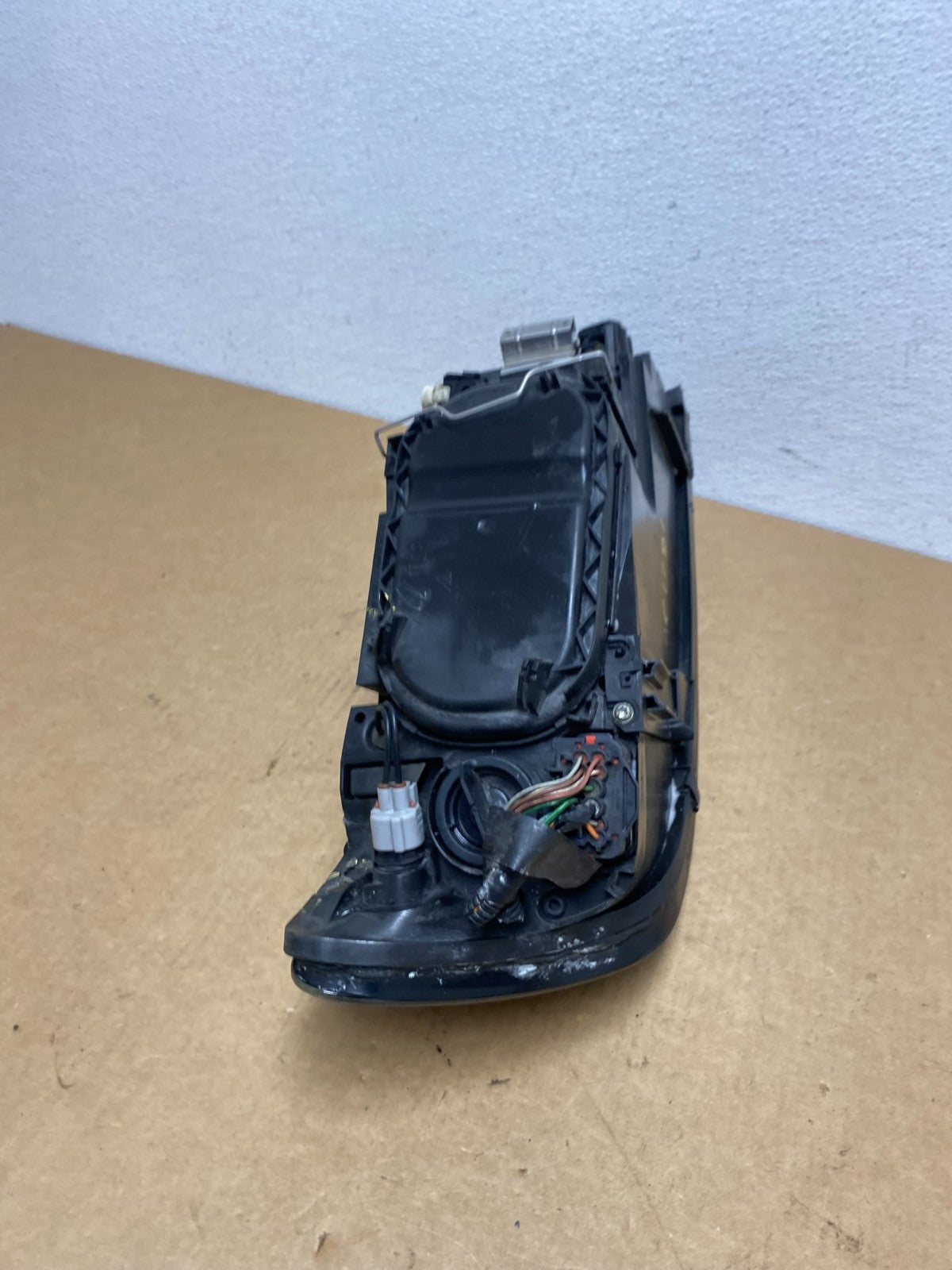 2007-2010 Volvo C70 Convertible Left Driver LH Side Headlight AC1781 DG9