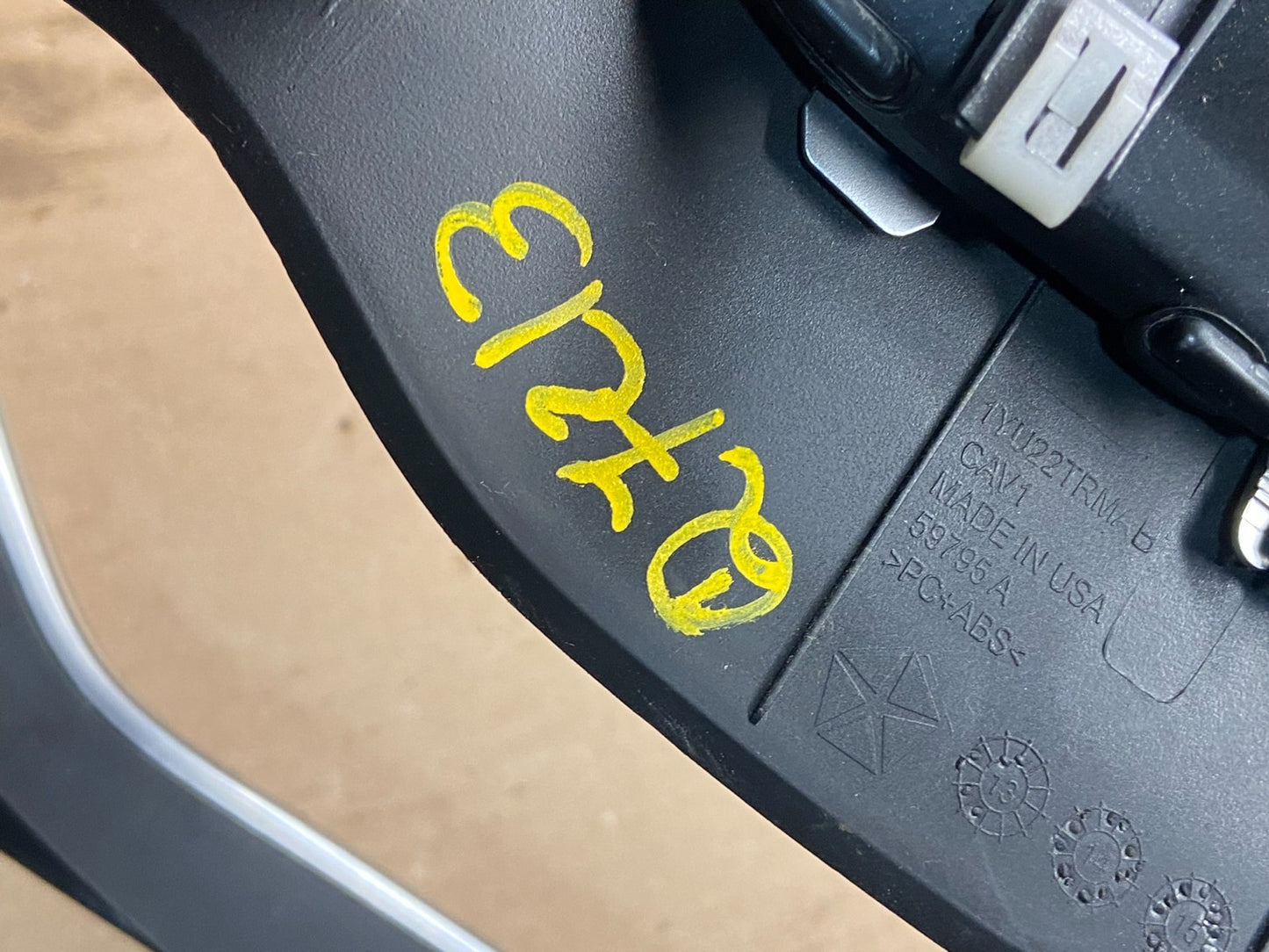2015-2017 Chrysler 200 Speedometer Cluster Dash Bezel Trim W/ Vent OEM q7213 DG6