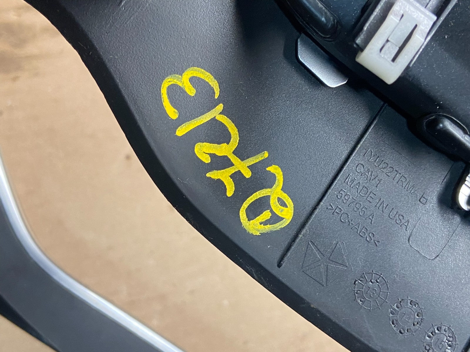 2015-2017 Chrysler 200 Speedometer Cluster Dash Bezel Trim W/ Vent OEM q7213 DG6