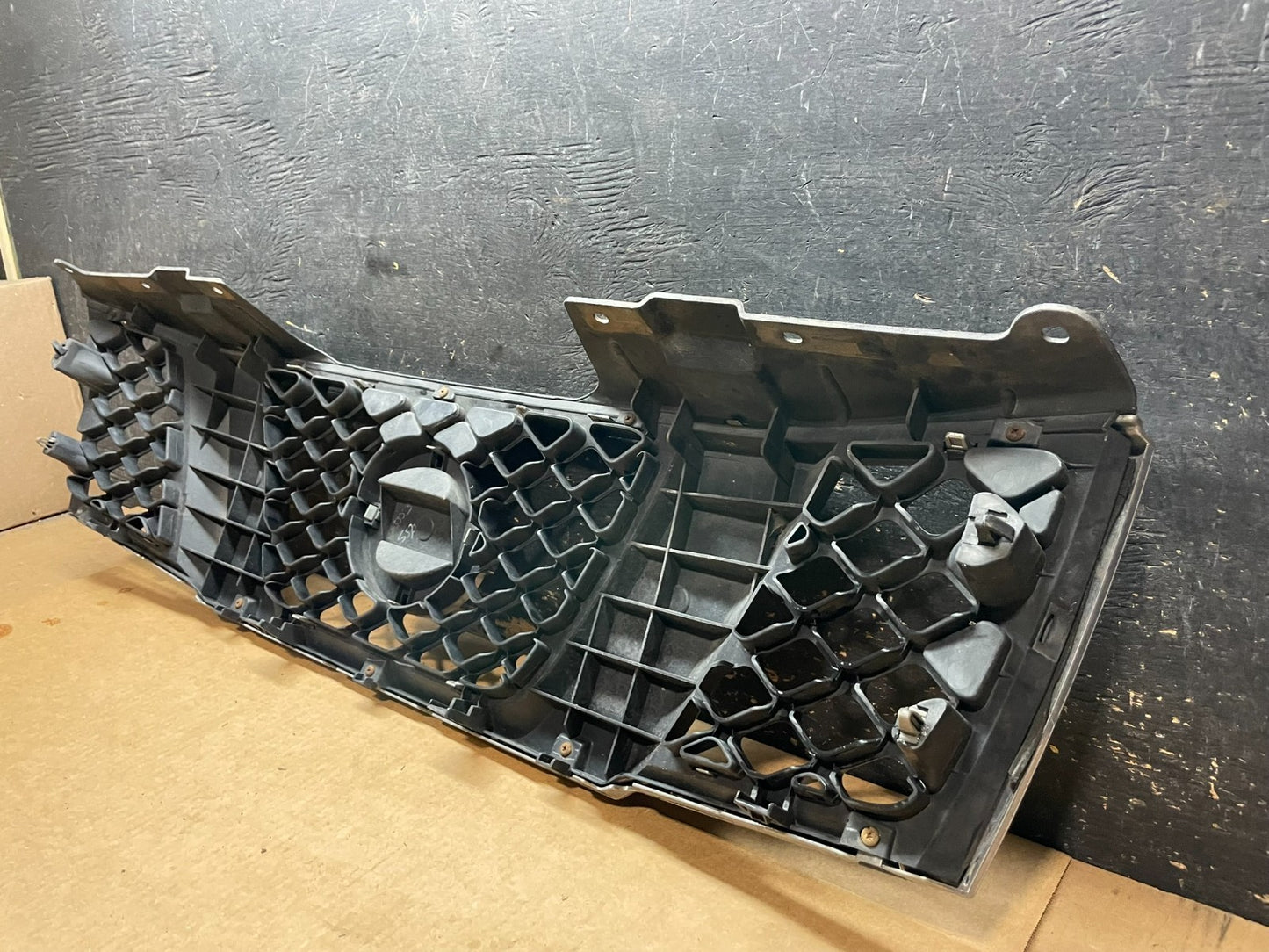 2005 2006 2007 Nissan Pathfinder Chrome Front Upper Grill Grille OEM AA8969 DG9