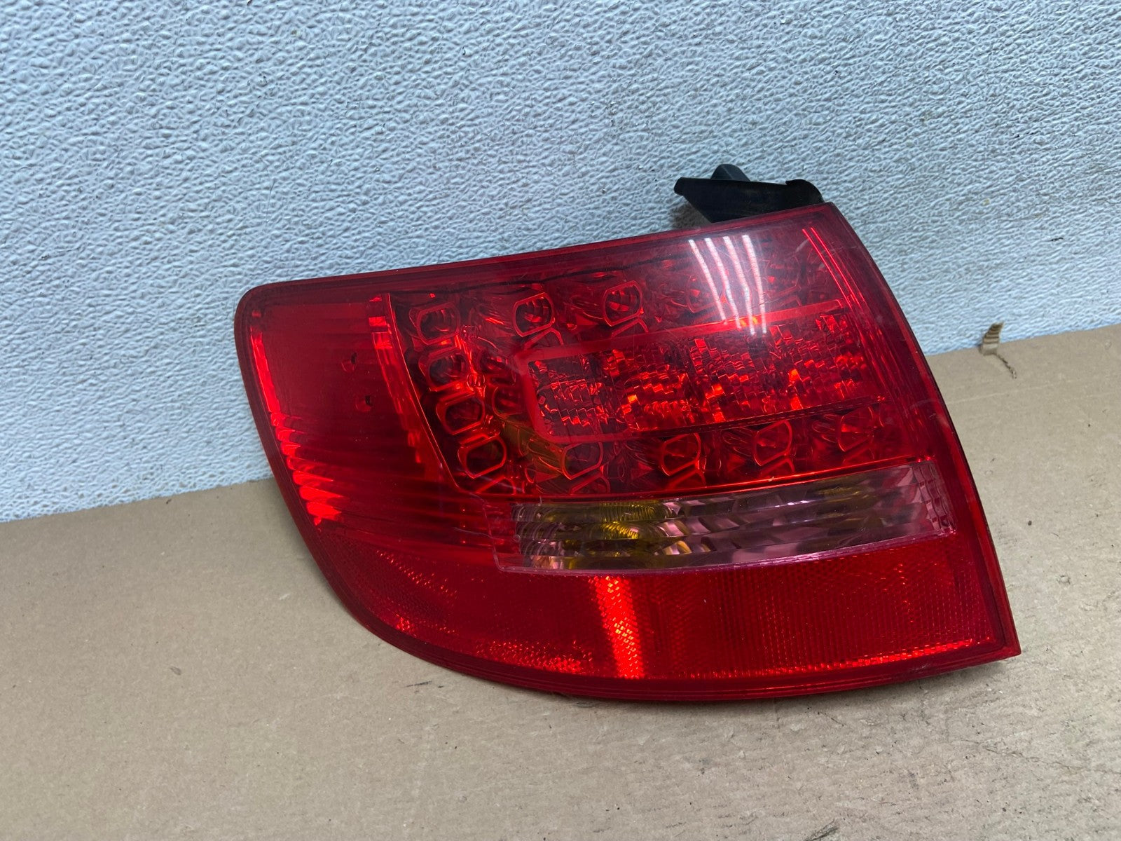 2006 2007 2008 Audi A6 Avant Wagon Left Driver LH Tail Light AF5160 LK0