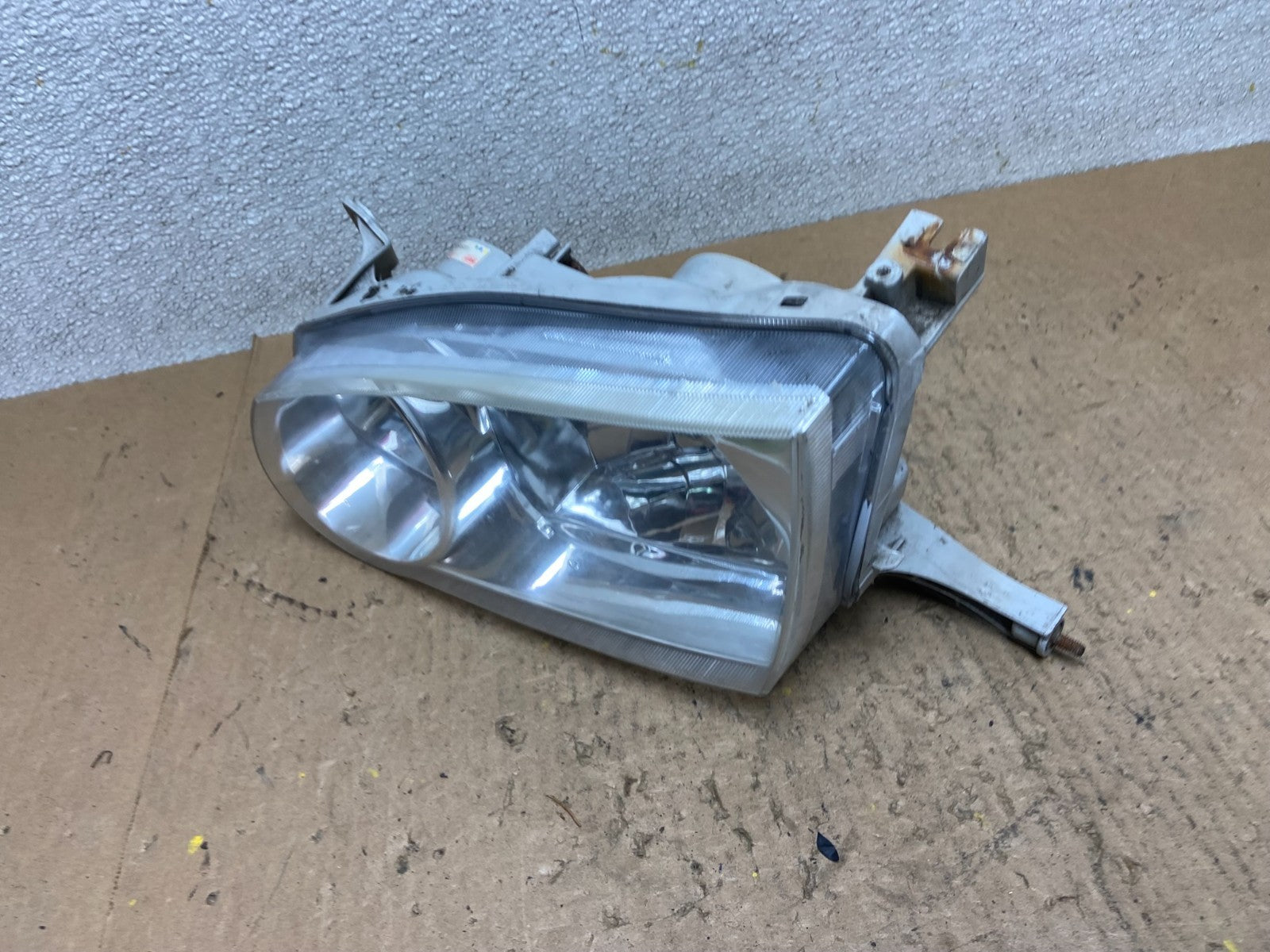2001 2002 Toyota Corolla Left Driver LH Side Halogen Headlight Oem AA0155 DW1