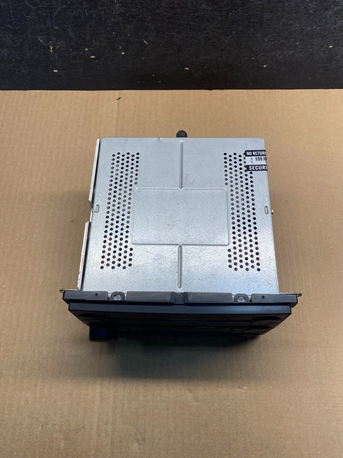 2004 to 2008 Ford F150 Mustang Radio Stereo Audio AM/FM AG9422 DW3