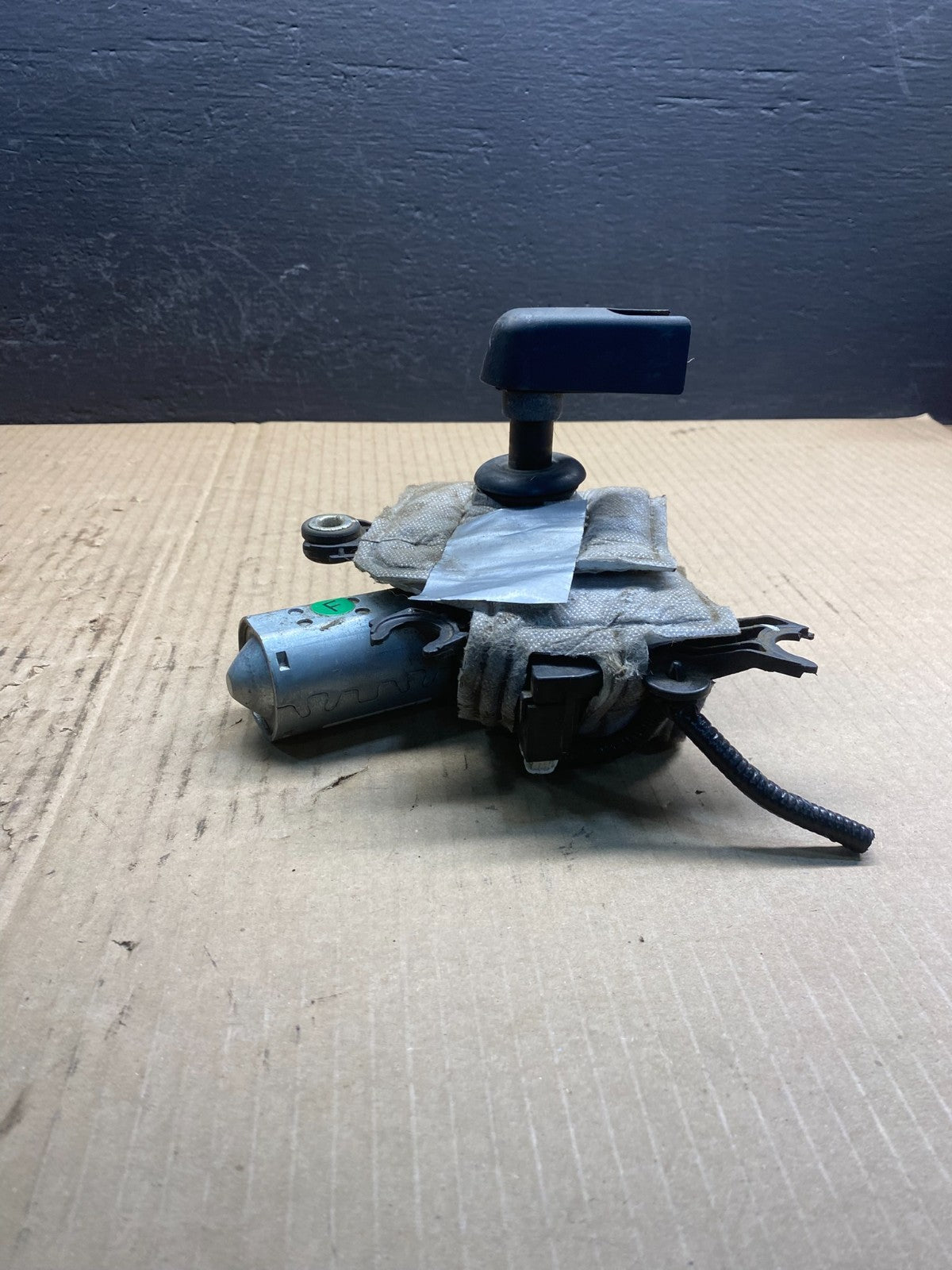 2013-2016 Nissan Pathfinder Back Door Rear Wiper Motor Wiper Blade AC0907 DG1