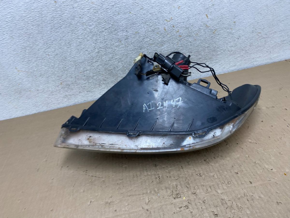 2000 to 2007 Ford Taurus Right Passenger RH Side Halogen Headlight AI2447 DW8