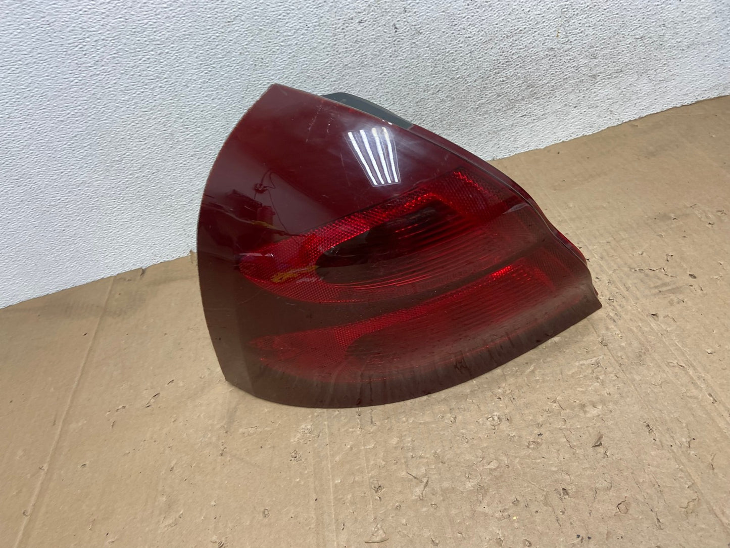 2004 to 2008 Pontiac Grand Prix Left Driver LH Side Tail Light AE9396 LK0