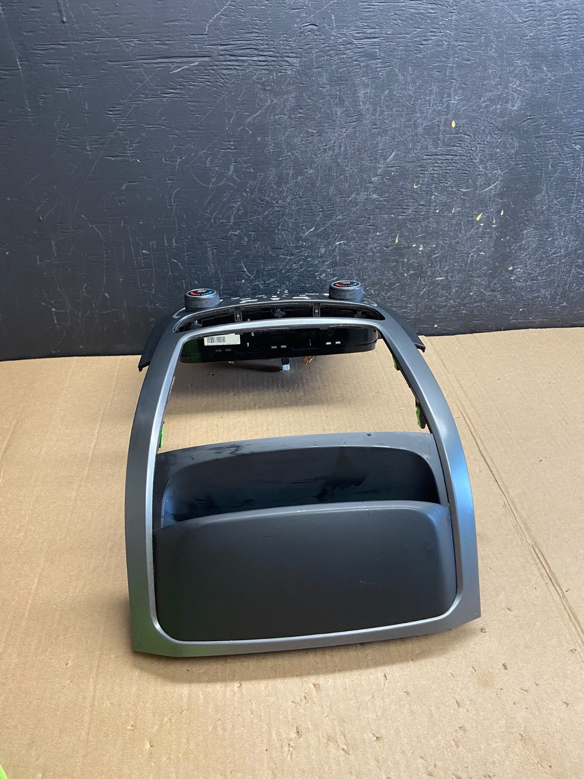 2014 2015 Kia Sorento Center Radio Climate Control Clock Trim Heat Seat ae44263
