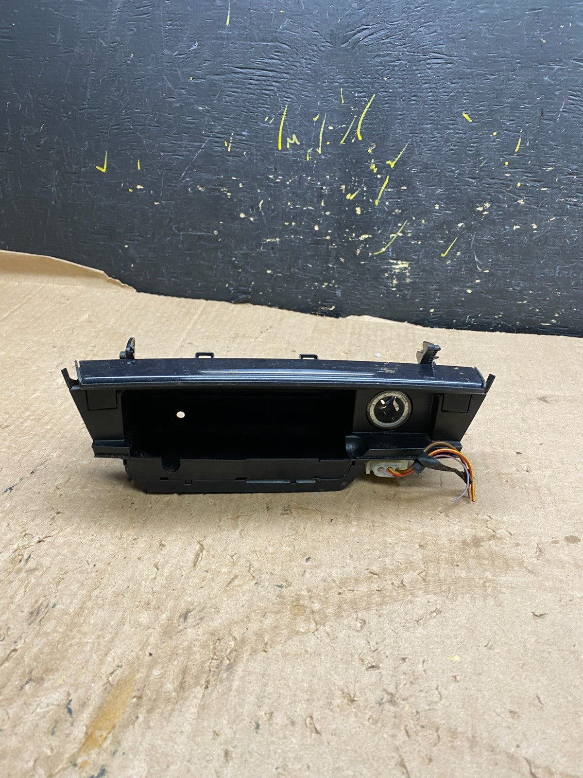 2009 - 2015 BMW 750I - Front Center Console Ashtray z1883 DG1