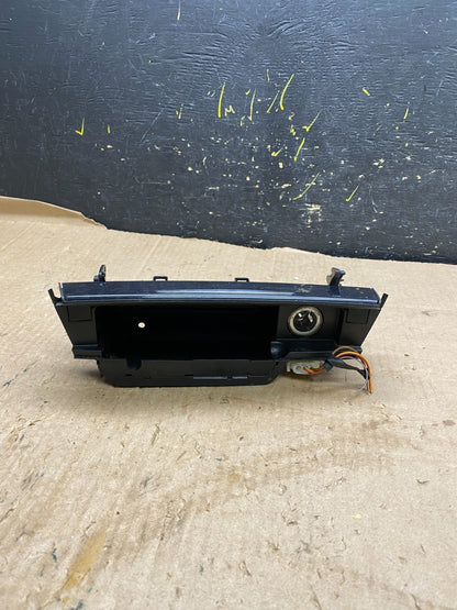2009 - 2015 BMW 750I - Front Center Console Ashtray z1883 DG1