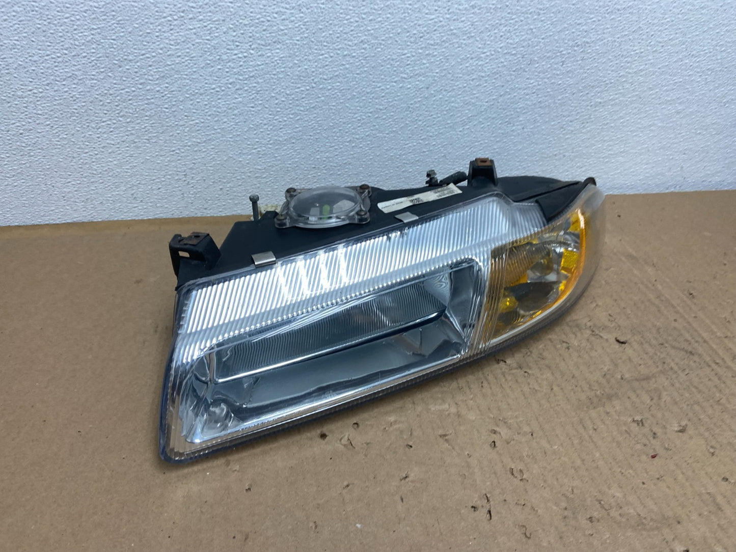 1995 to 2000 Dodge Stratus Left Driver LH Halogen Headlight AB6620 DW2