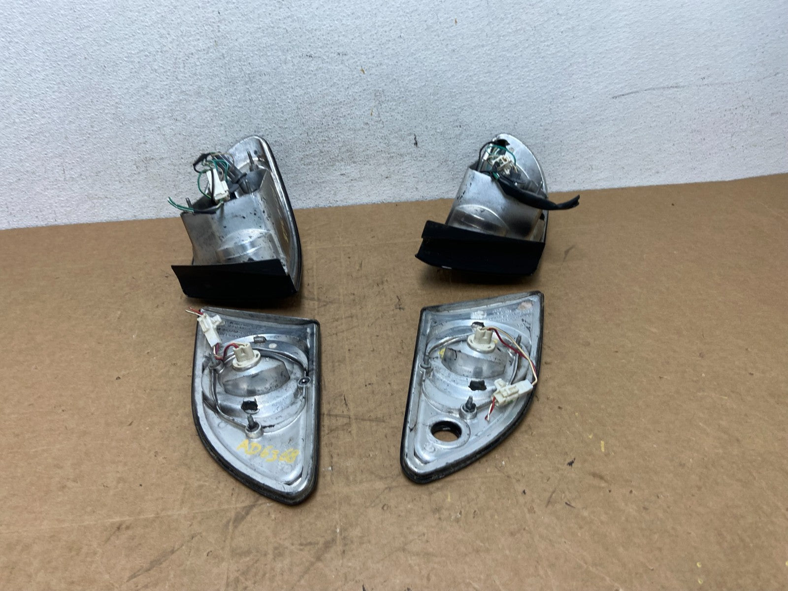 1998 to 2002 Toyota Corolla Left+Right Set Black Tail lights ad6368 DG9