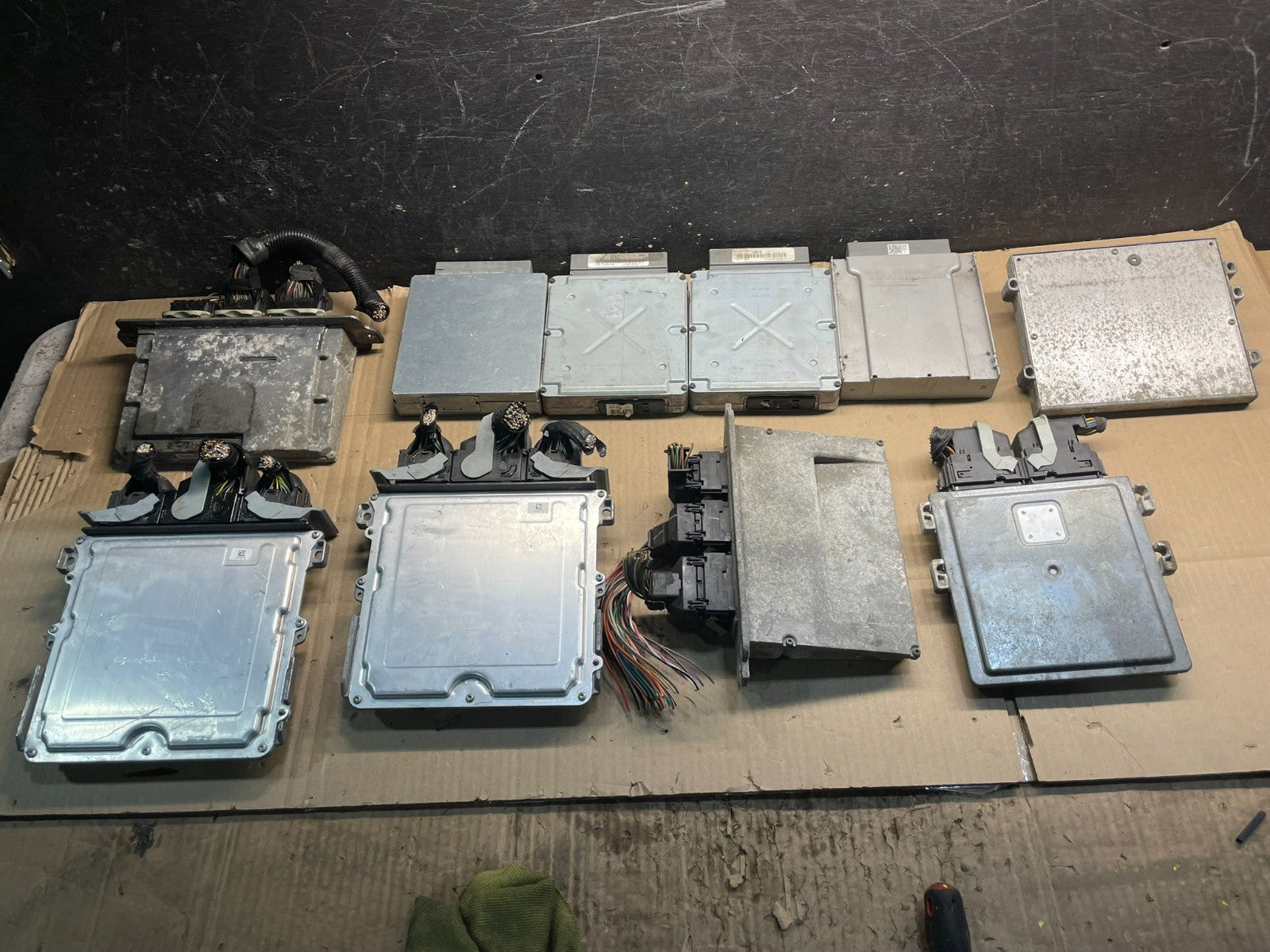 Mix of 10 Ford ECM Engine Computer Module X98941