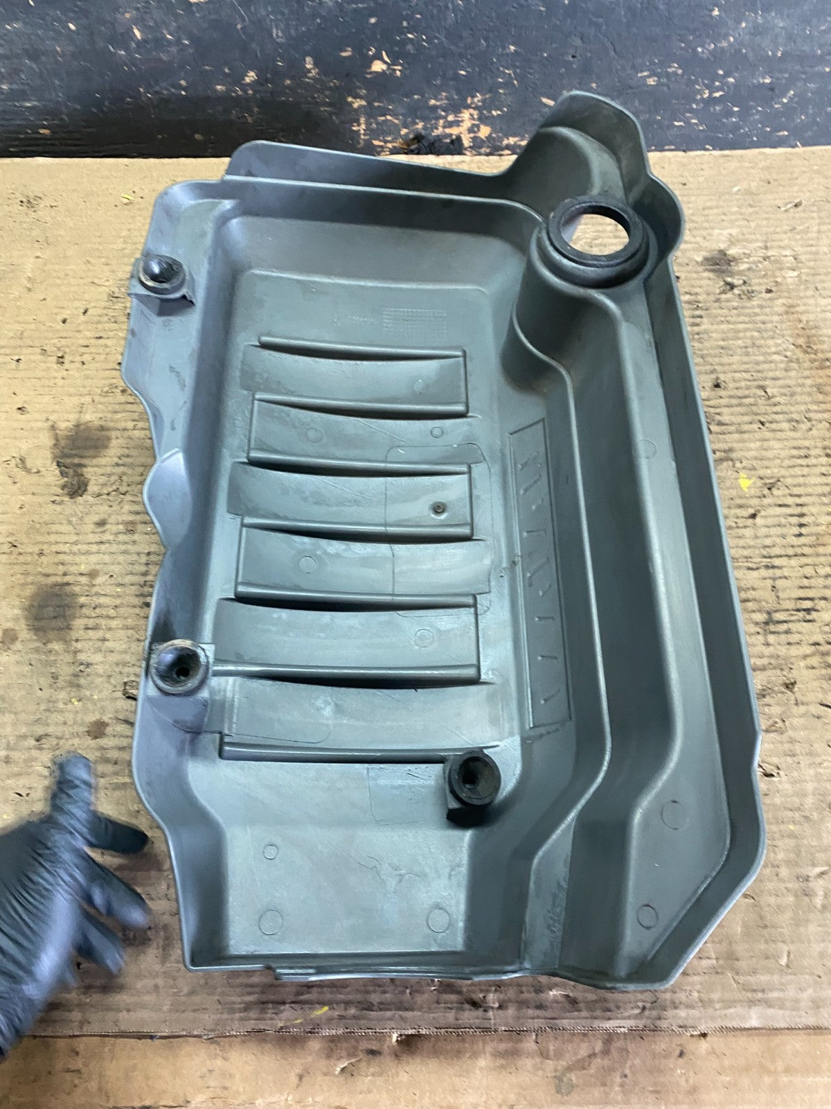 2007 to 2008 GMC Acadia 3.6L VVT Engine Cover Shield OEM s5940 DG6
