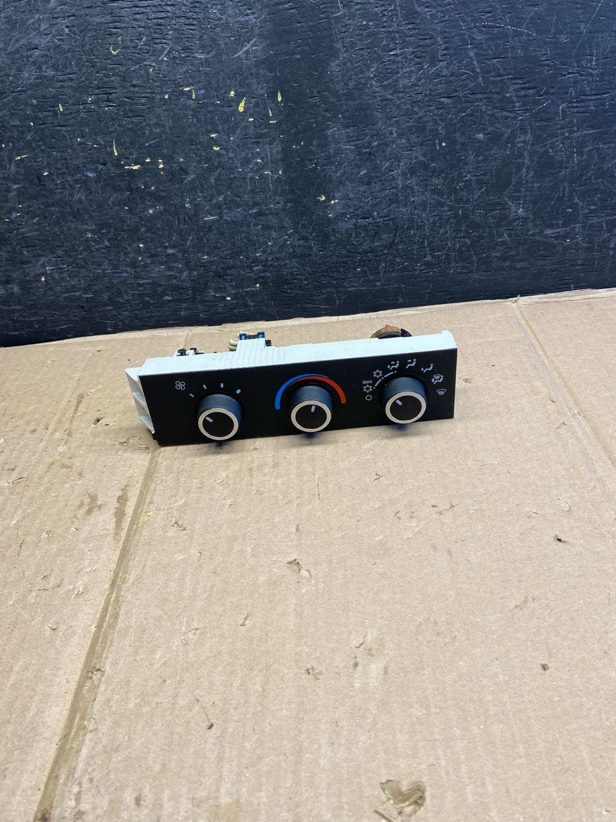2008-2010 Chevrolet Express 1500 2500 3500 Climate Control Panel AI2720 DG0